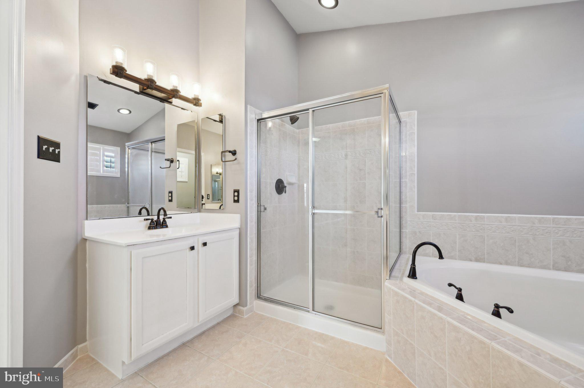 JENNA ESTATES - Residential