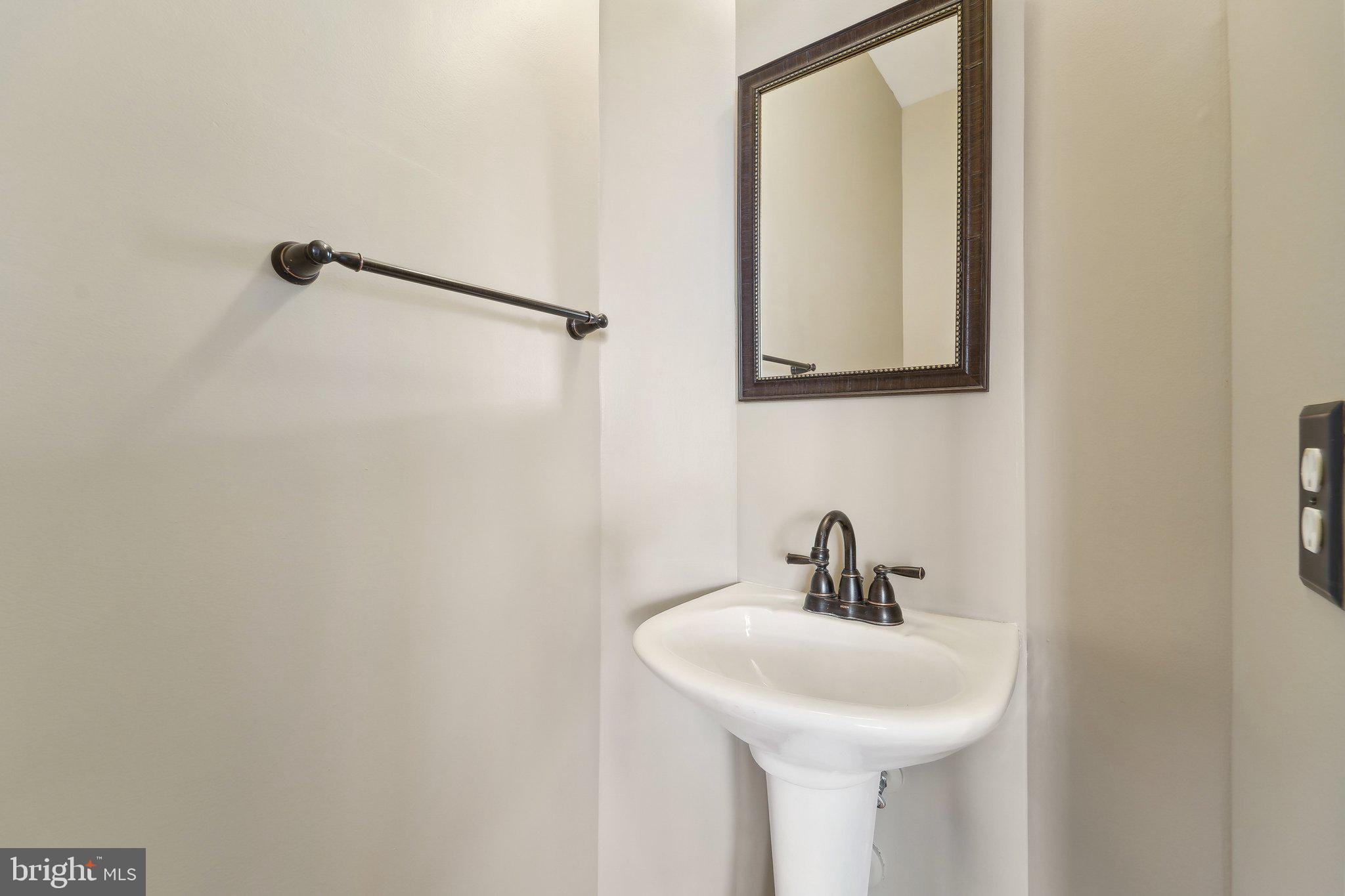 JENNA ESTATES - Residential