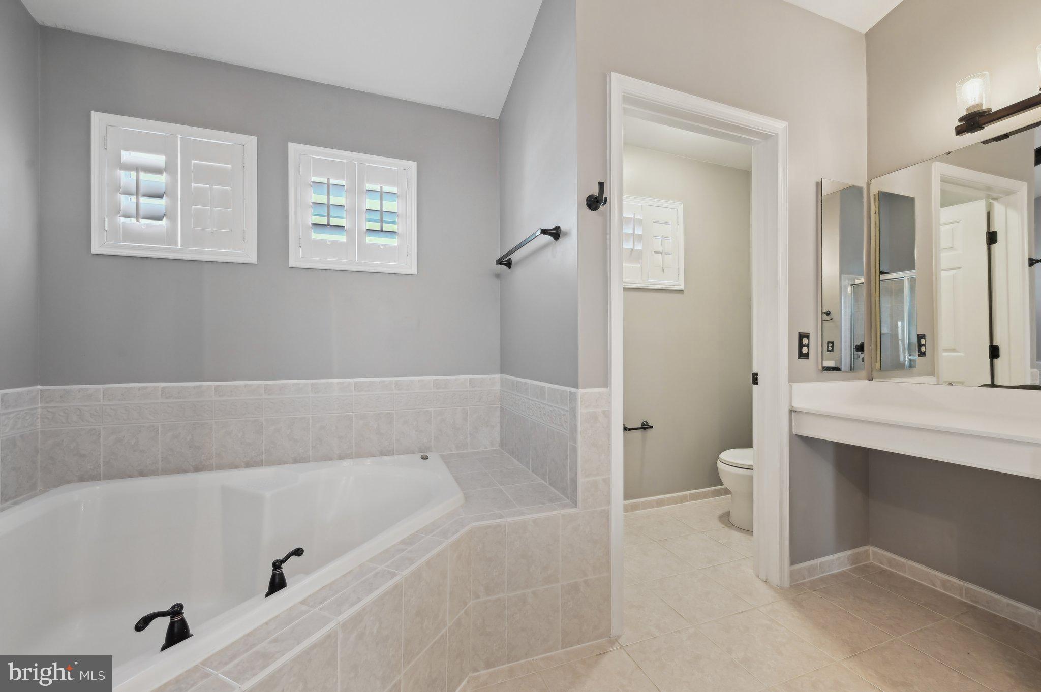 JENNA ESTATES - Residential