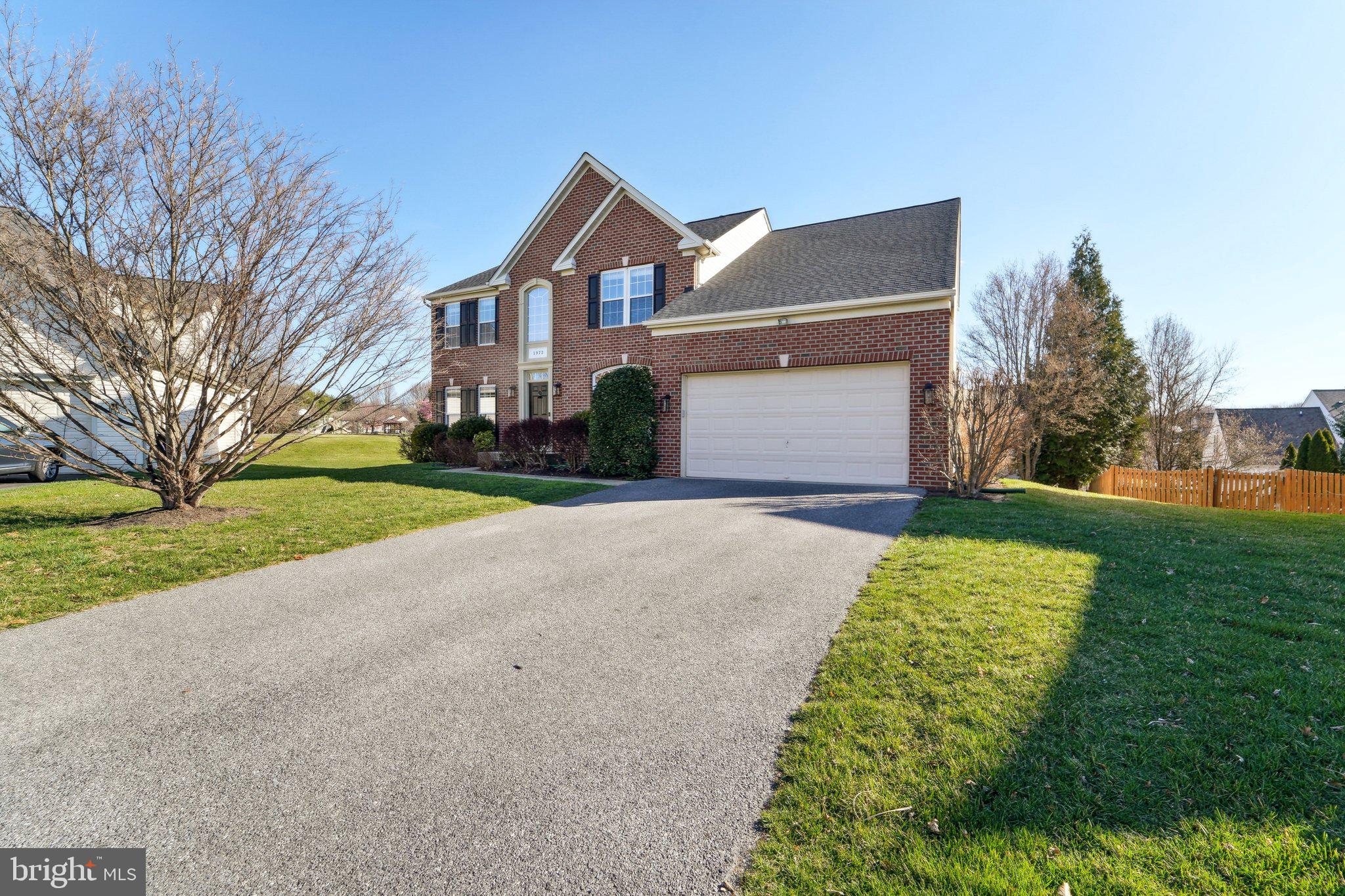 JENNA ESTATES - Residential