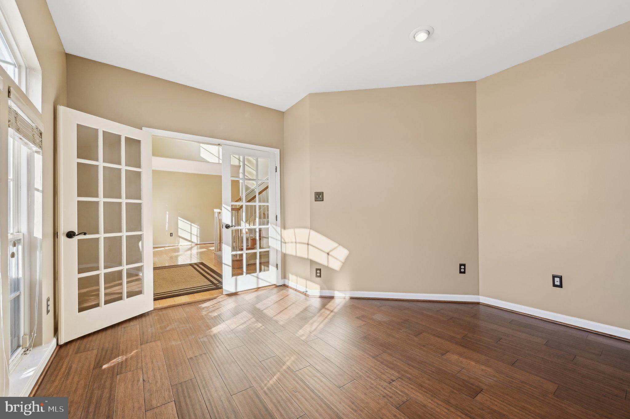 JENNA ESTATES - Residential