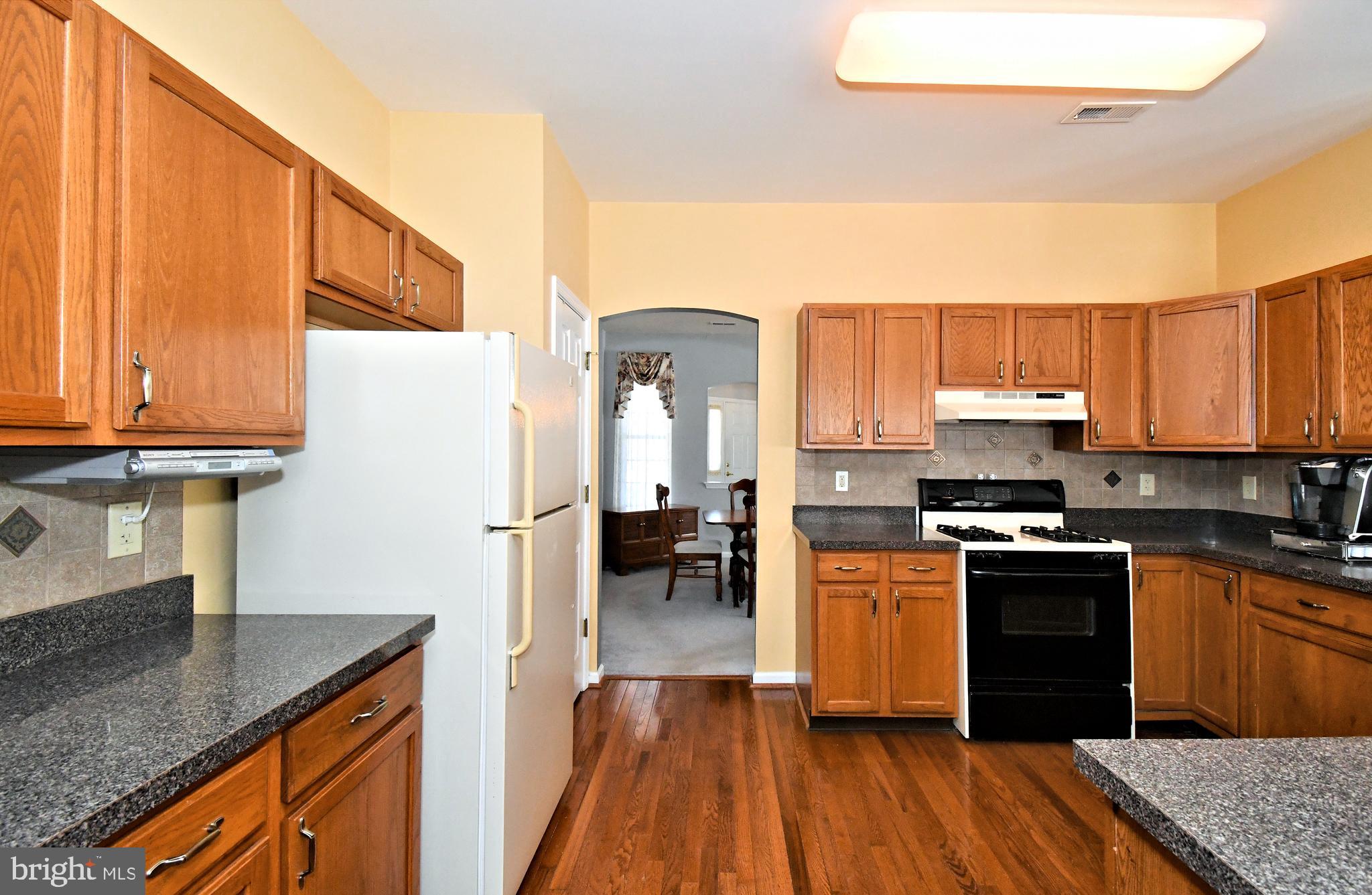 HERITAGE CR ESTS - Residential