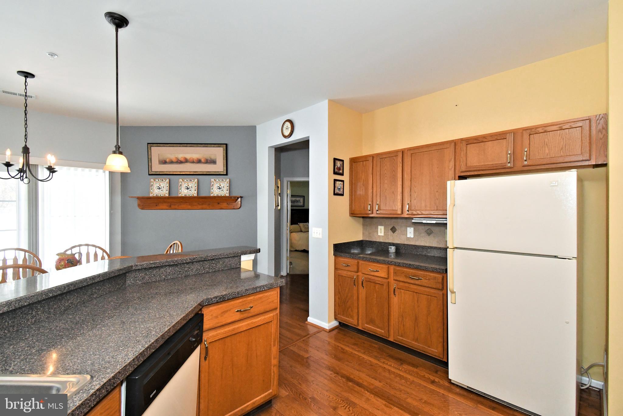 HERITAGE CR ESTS - Residential