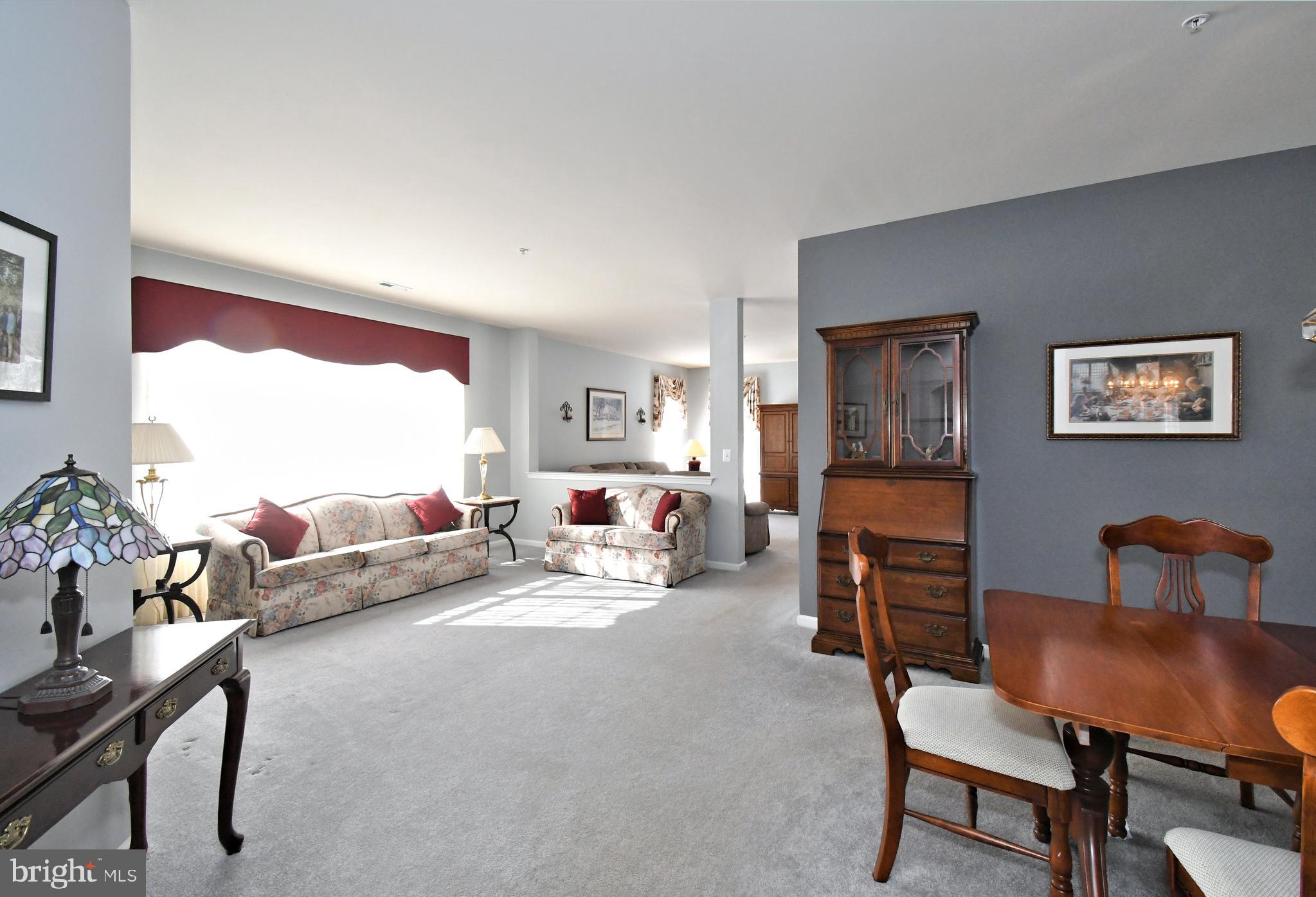 HERITAGE CR ESTS - Residential