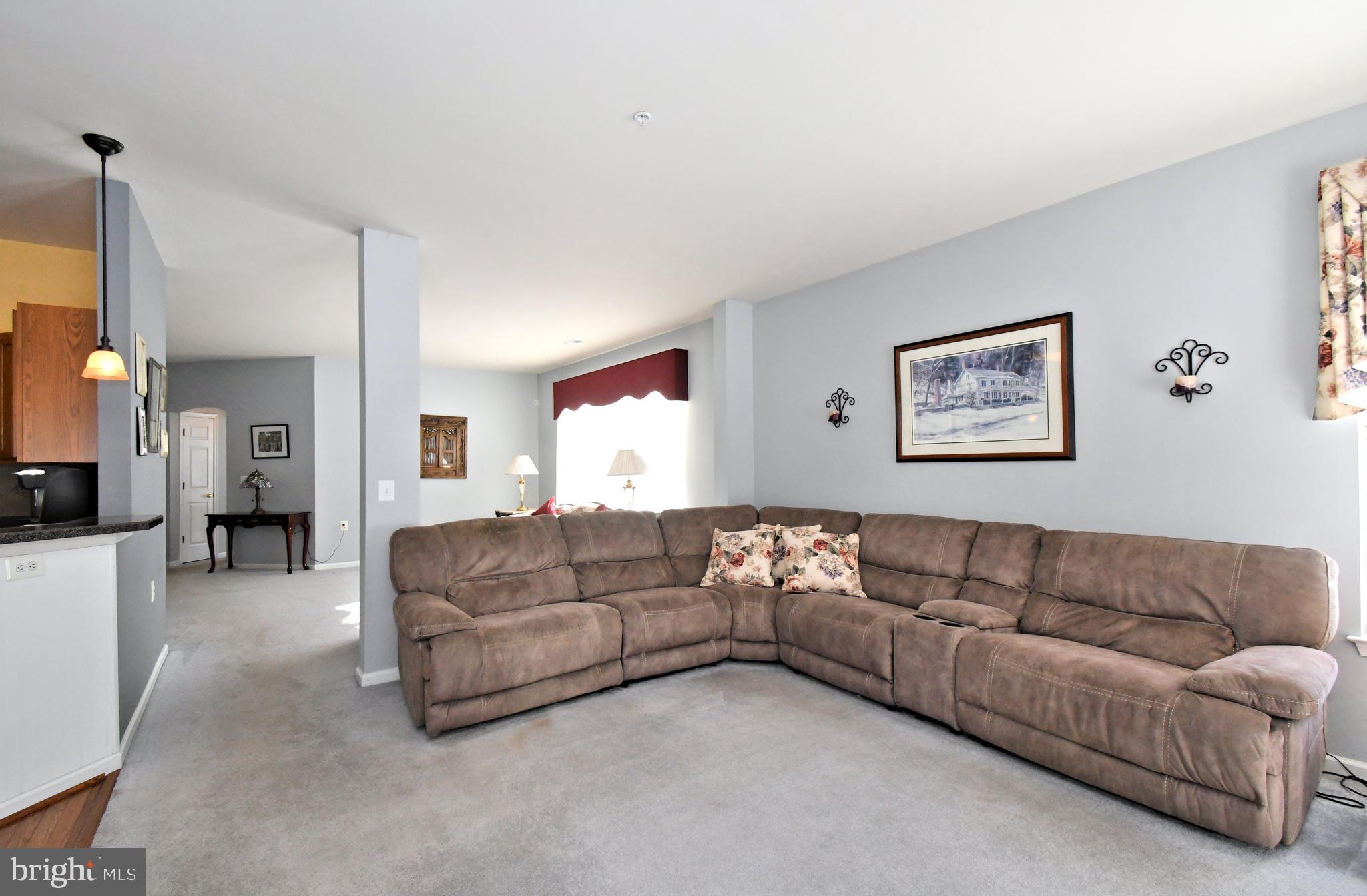 HERITAGE CR ESTS - Residential