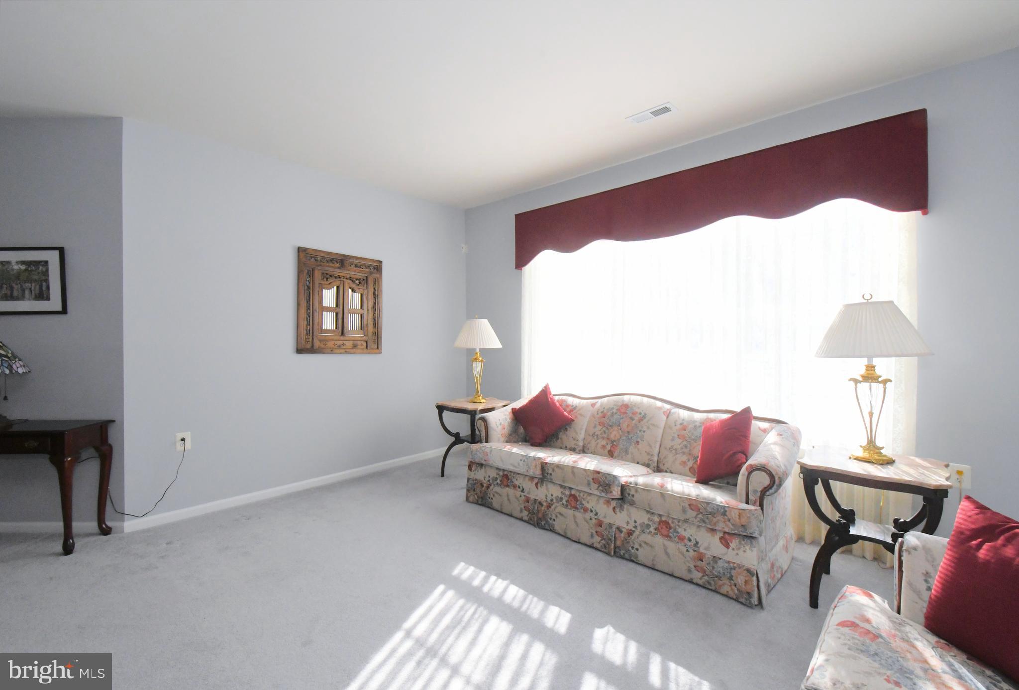 HERITAGE CR ESTS - Residential