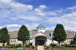 HERITAGE CR ESTS - Residential