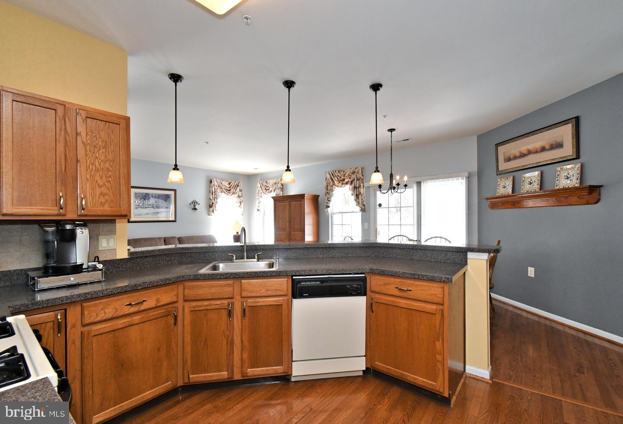 HERITAGE CR ESTS - Residential