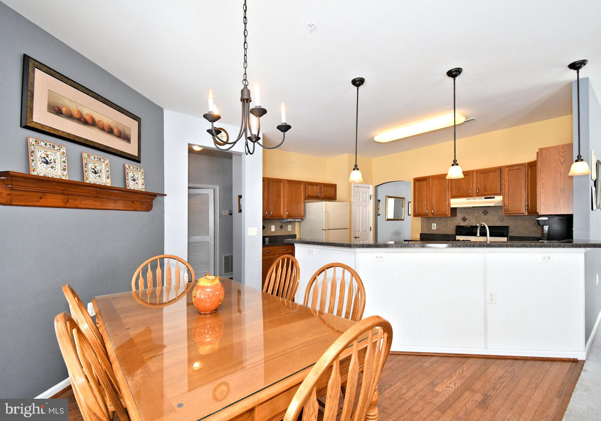 HERITAGE CR ESTS - Residential