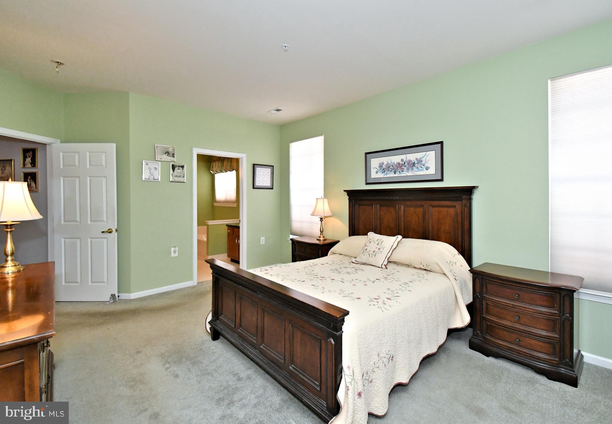 HERITAGE CR ESTS - Residential