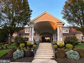 HERITAGE CR ESTS - Residential