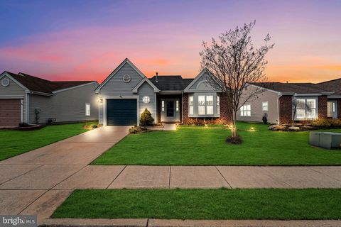 Homes For Sale - 310 Moonseed Place<br/> MOUNT LAUREL, NJ 08054