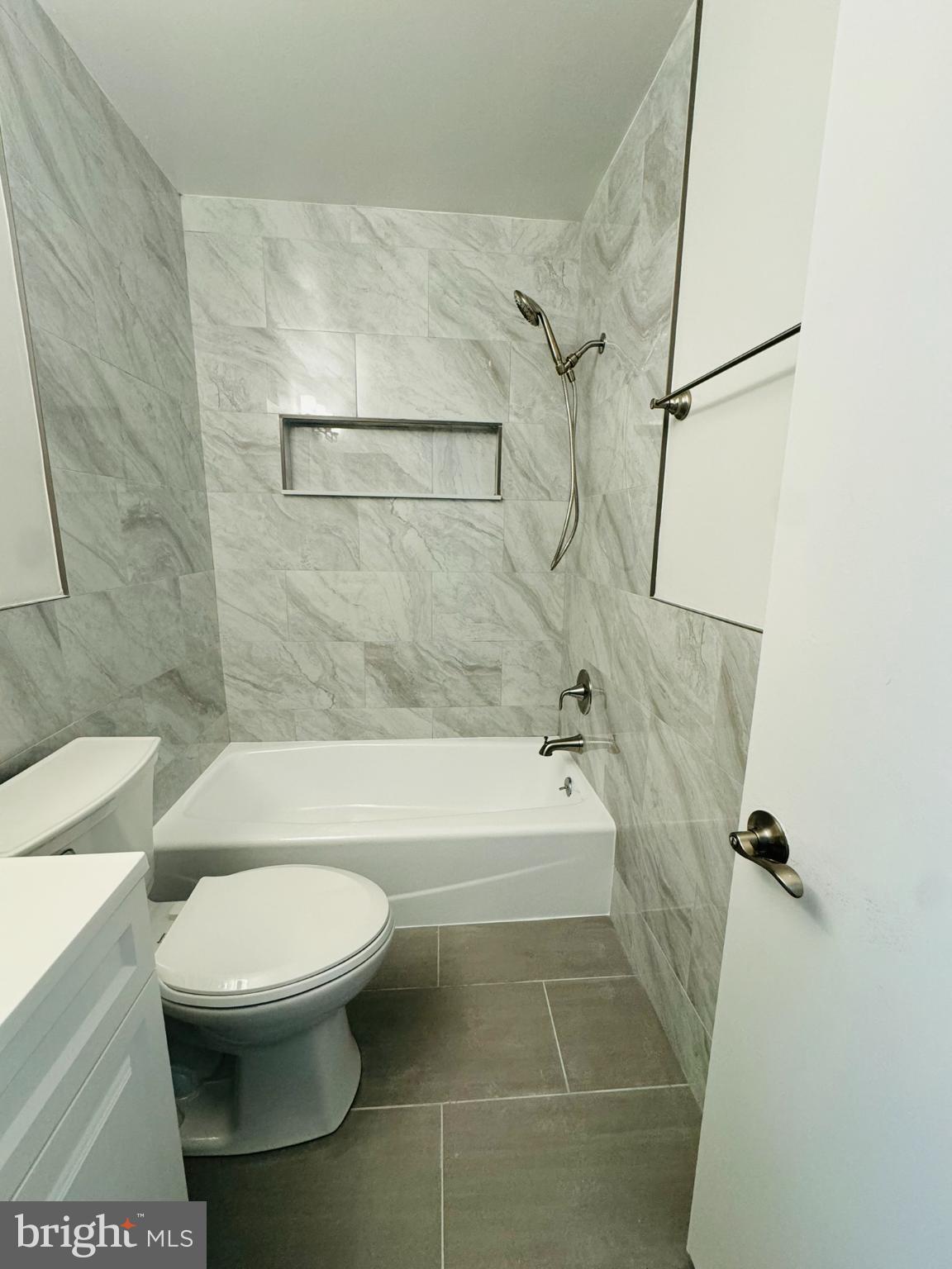 FOXCROFT COLONY CONDOS - Residential