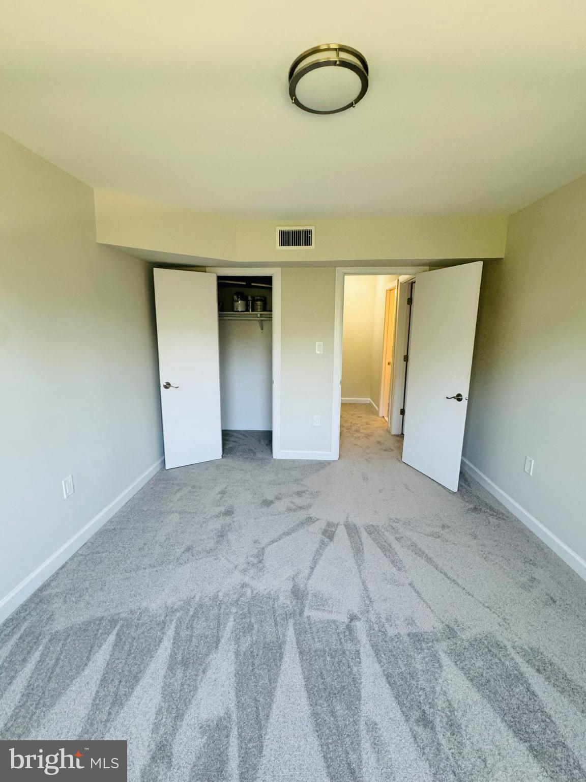 FOXCROFT COLONY CONDOS - Residential