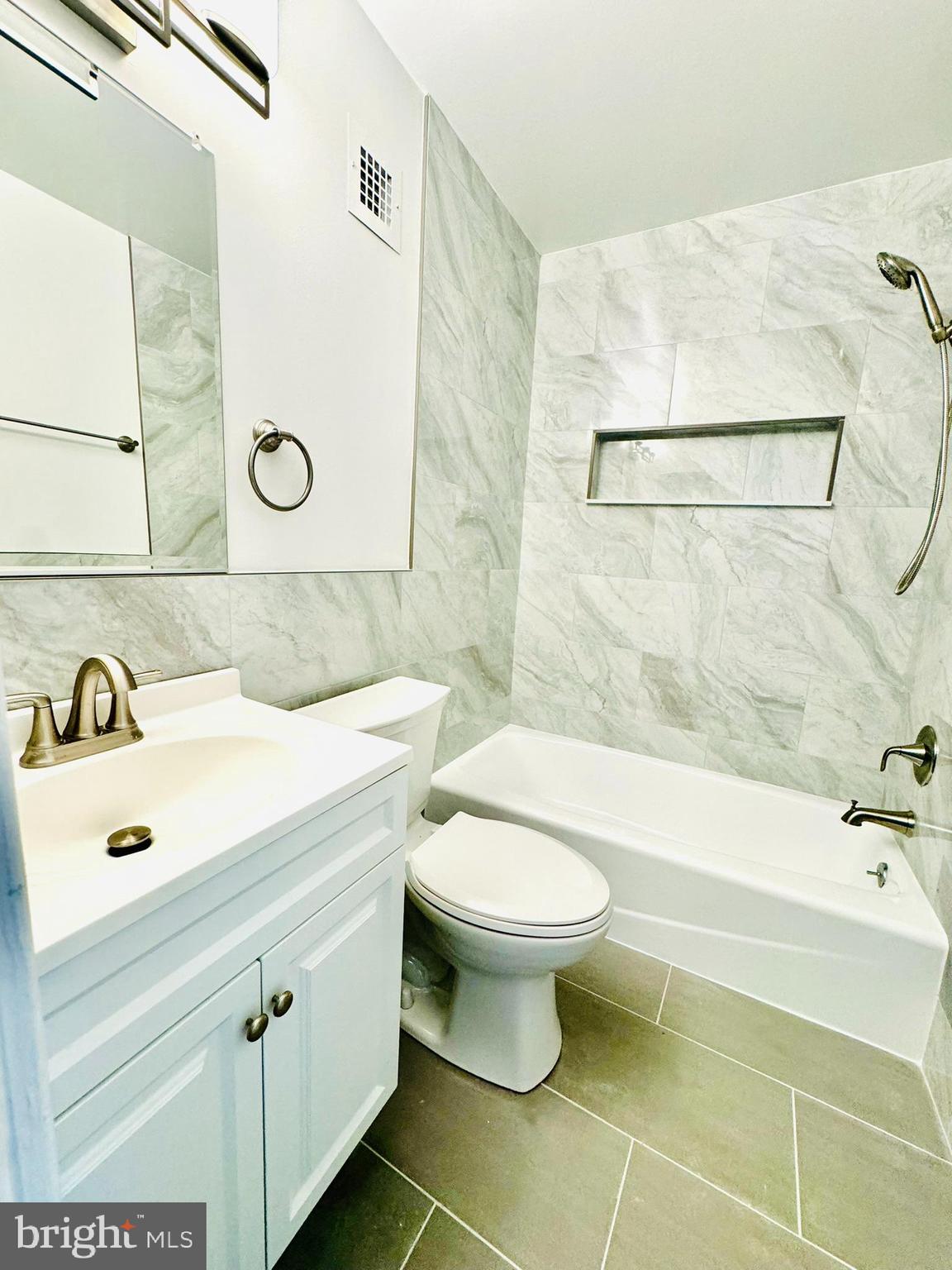 9455 FAIRFAX BOULEVARD 302