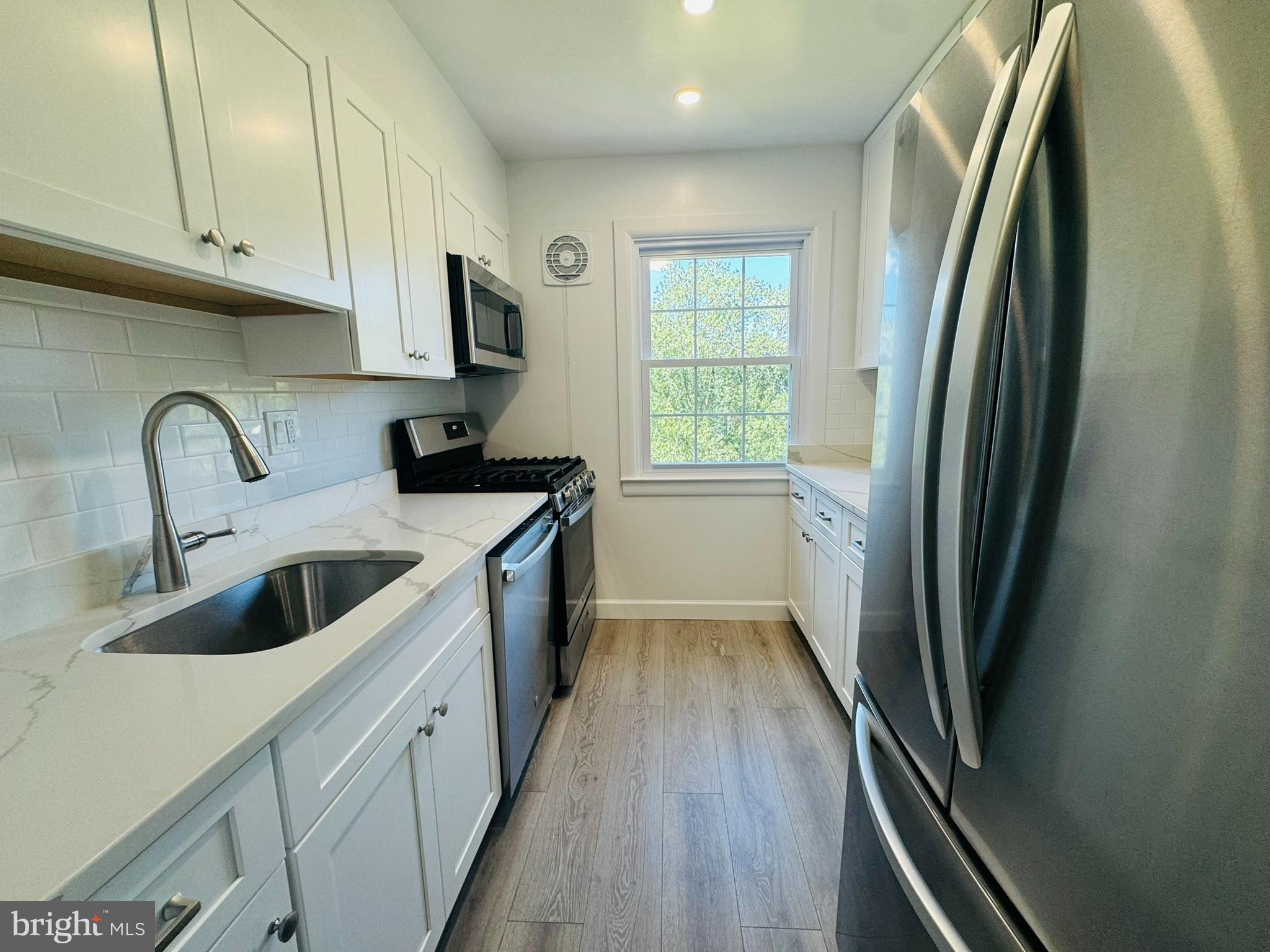 FOXCROFT COLONY CONDOS - Residential