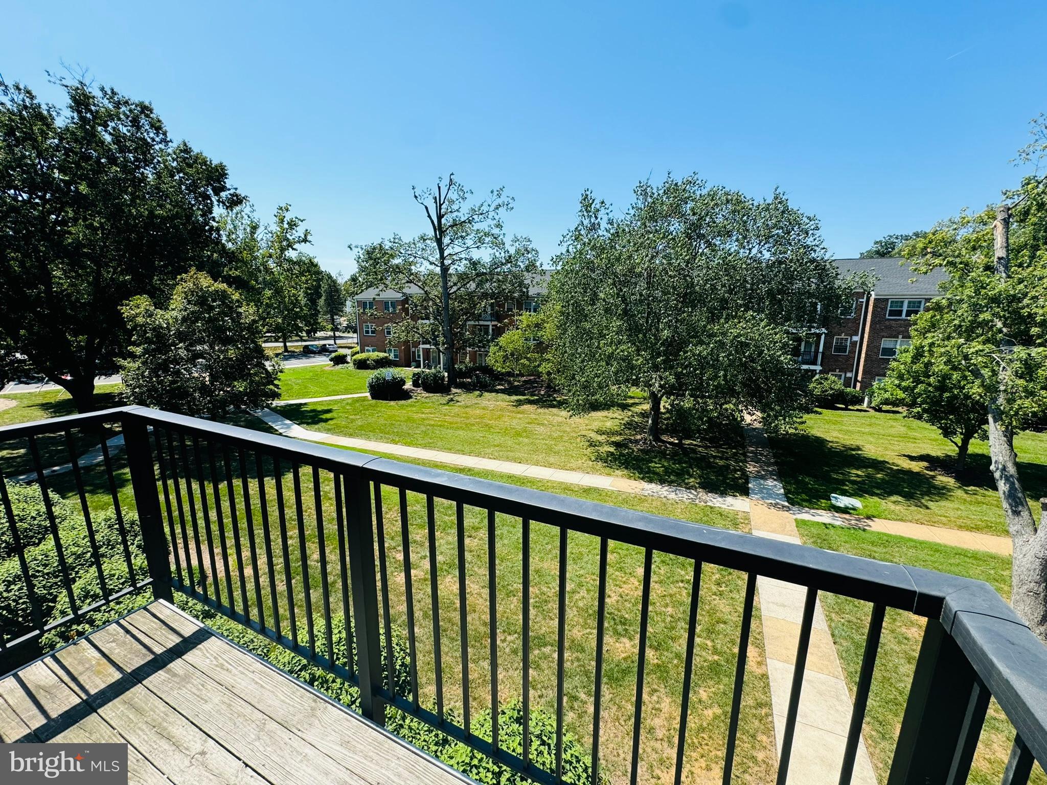 FOXCROFT COLONY CONDOS - Residential