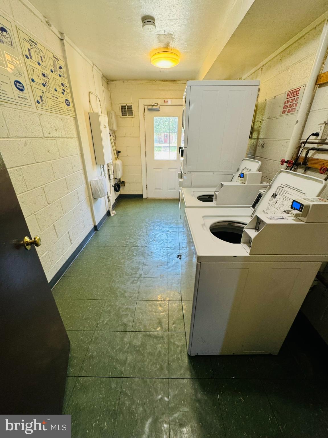 FOXCROFT COLONY CONDOS - Residential