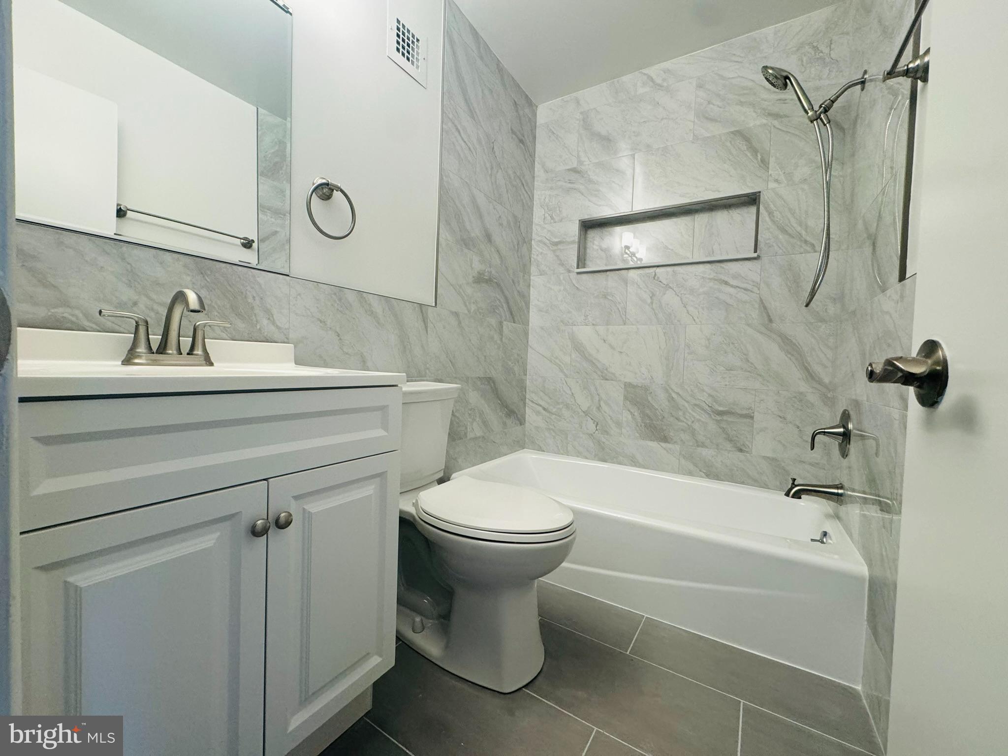 FOXCROFT COLONY CONDOS - Residential