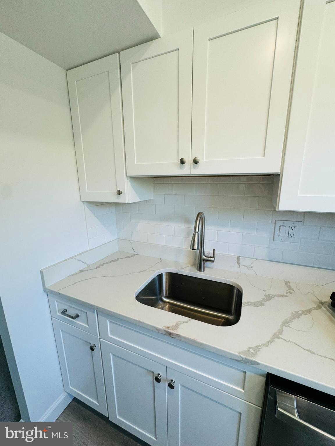 9455 FAIRFAX BOULEVARD 302