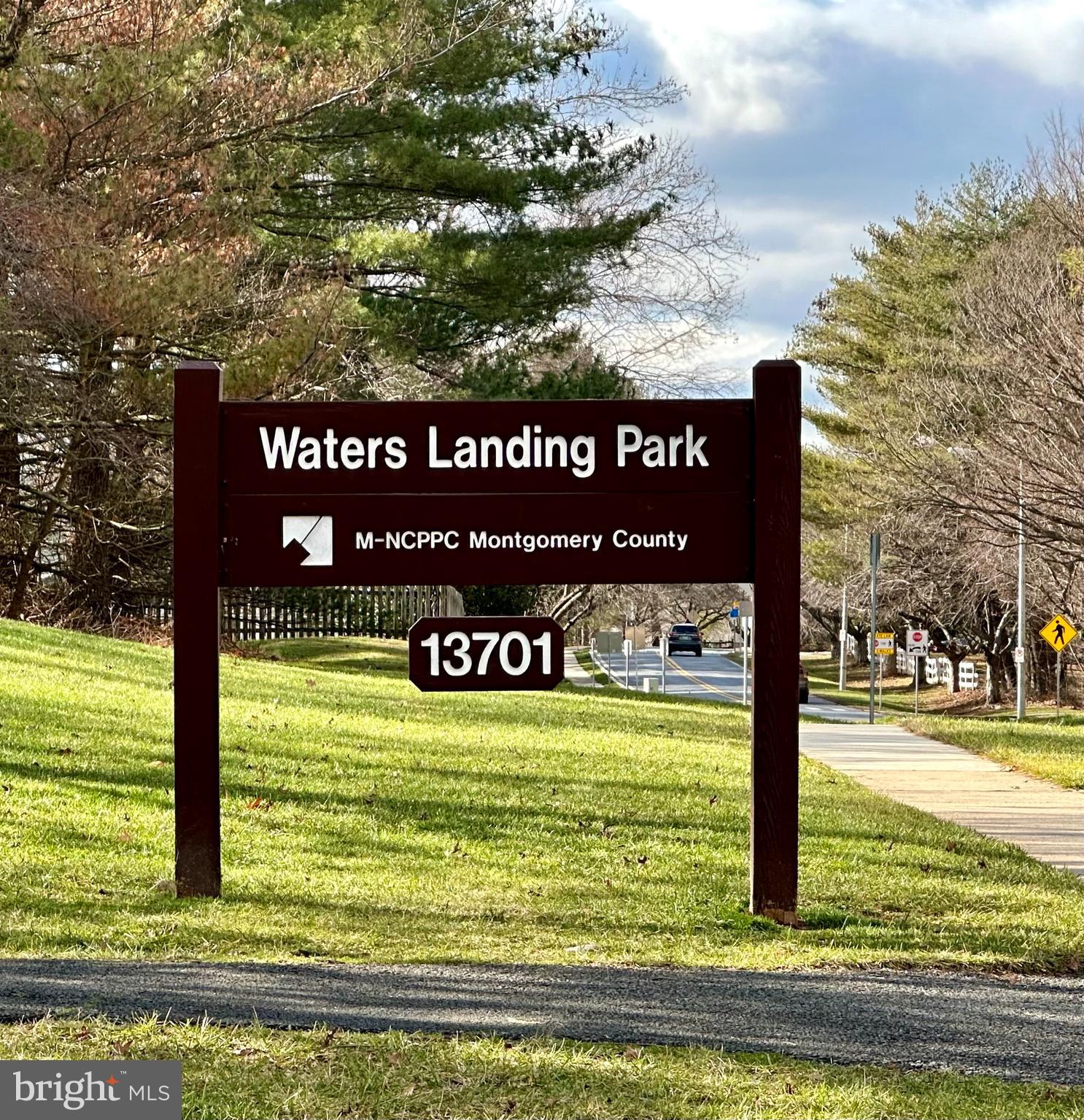 WATERS LANDING - Residential
