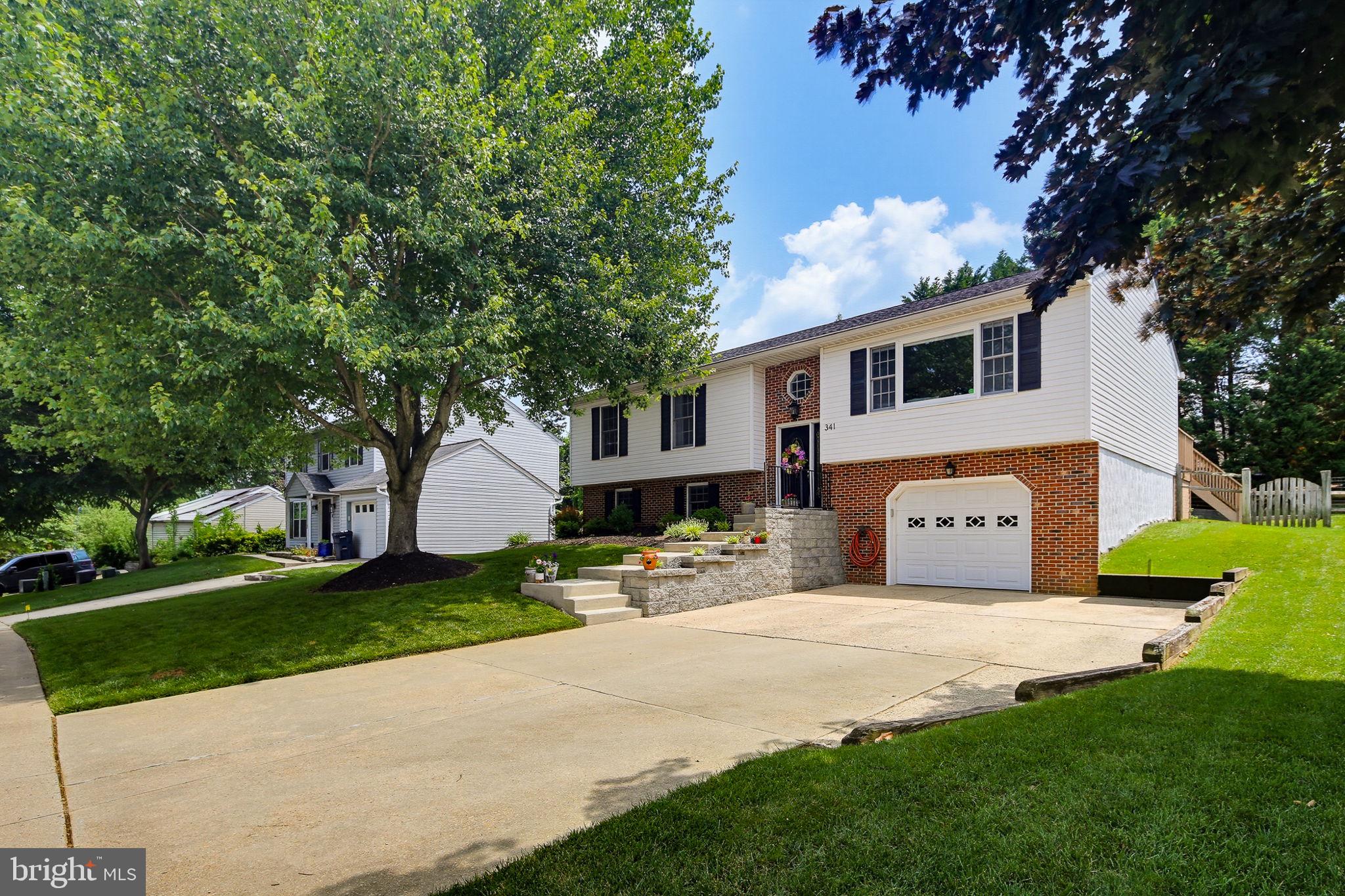 341 HUNTERS RUN DRIVE
