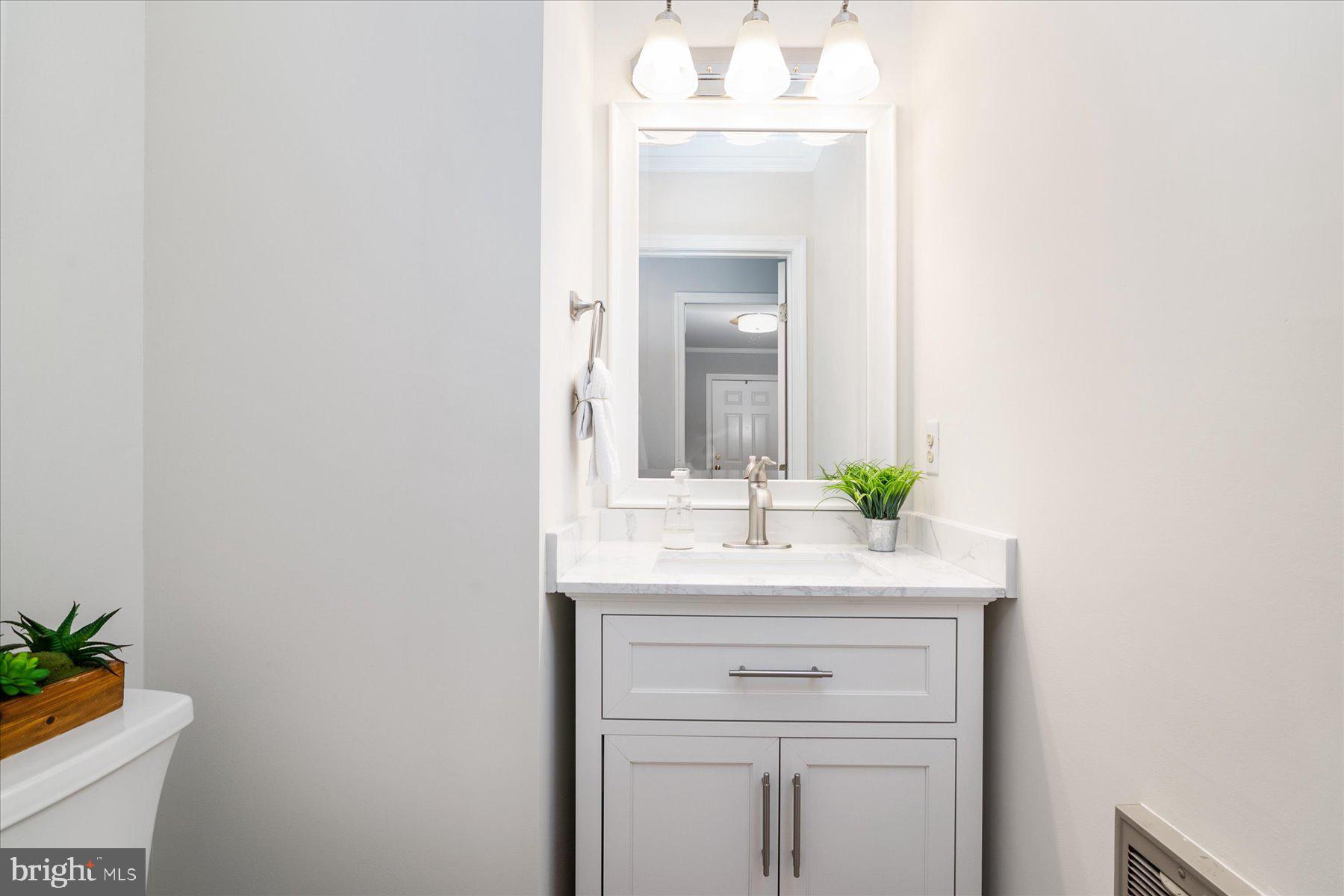 ROLLING KNOLLS - Residential