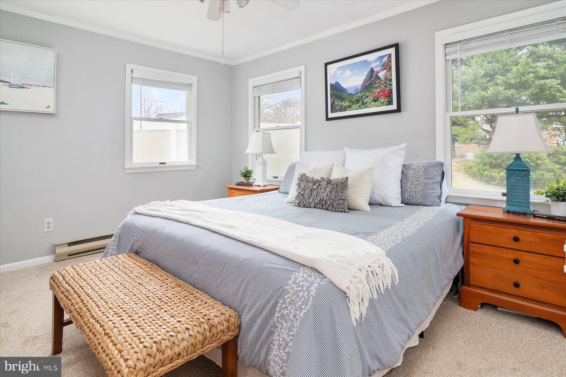 ROLLING KNOLLS - Residential