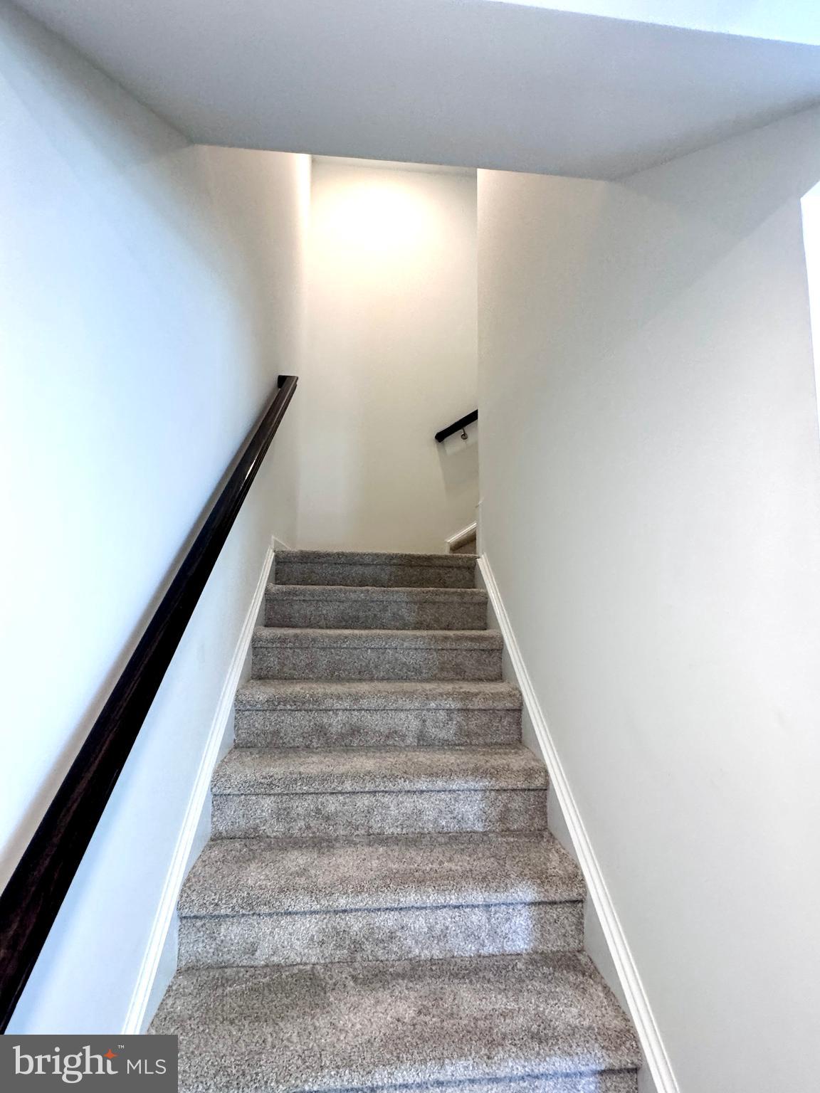 BRIAR RUN - Residential Lease