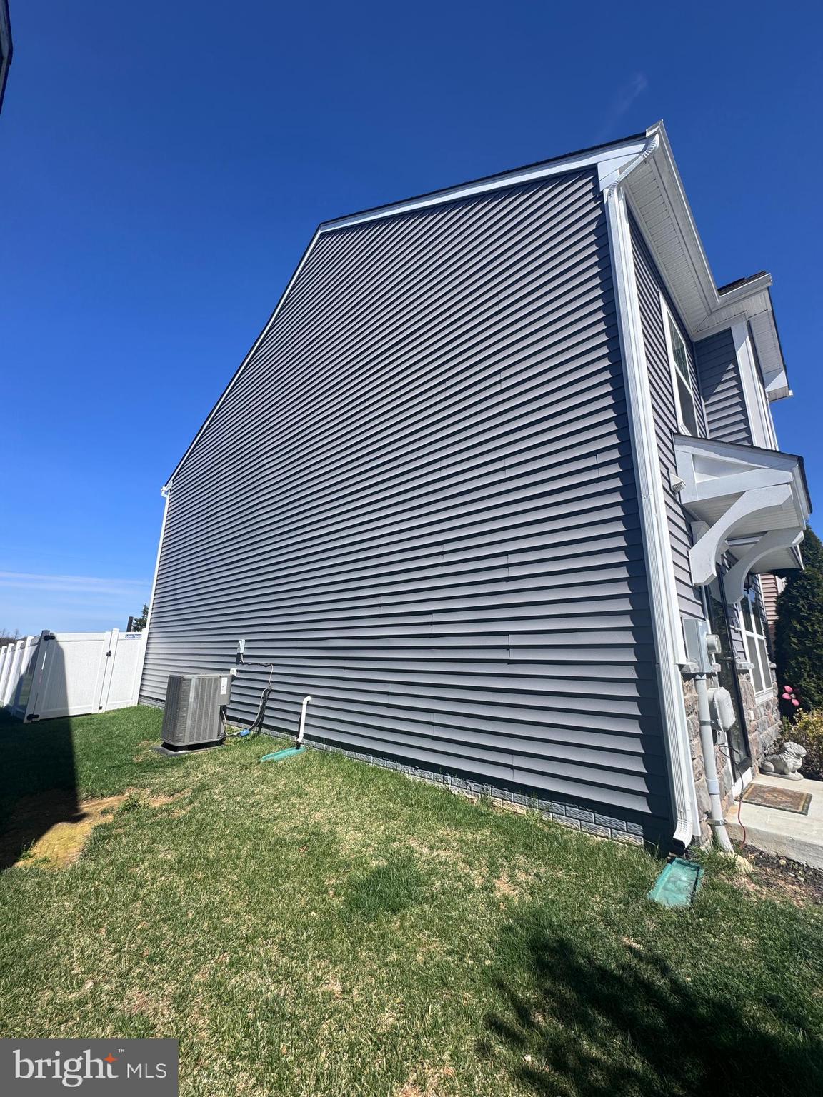 BRIAR RUN - Residential Lease