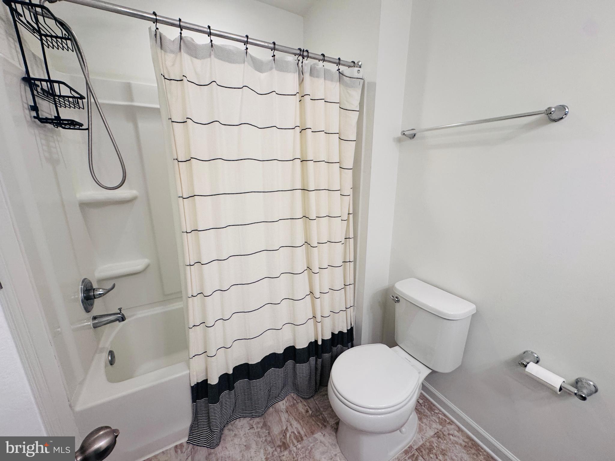 BRIAR RUN - Residential Lease