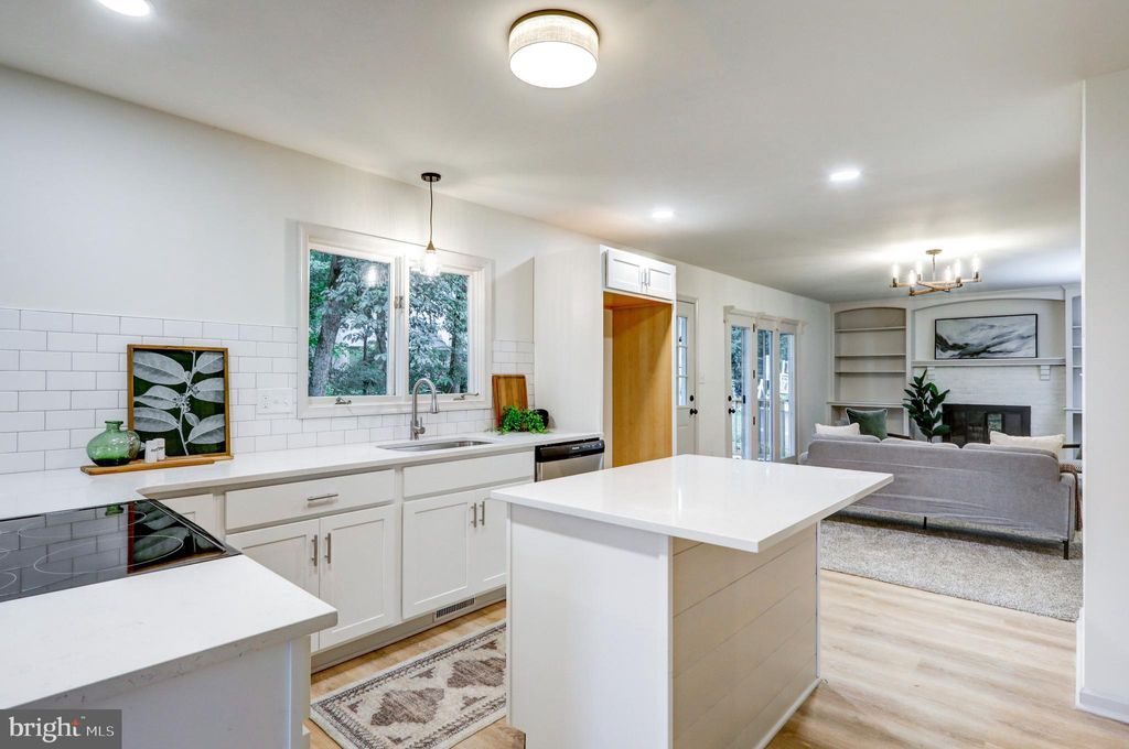 Photo of 145 Ridings Way, Lancaster, PA 17601 (MLS # PALA2043992)