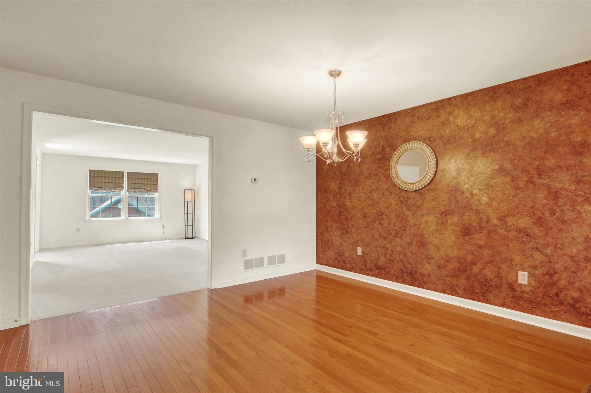 5050 MENDENHALL DRIVE