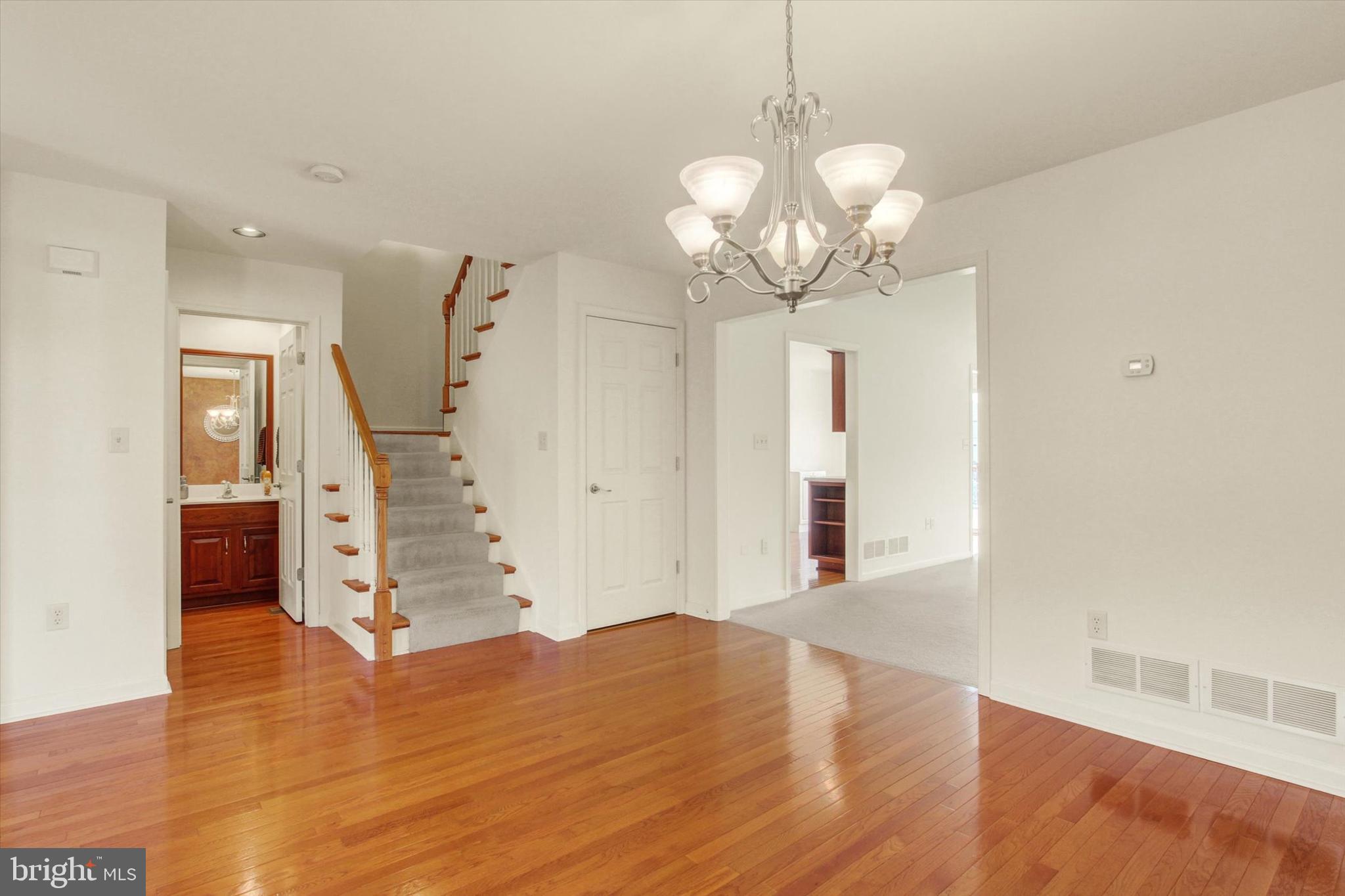 5050 MENDENHALL DRIVE