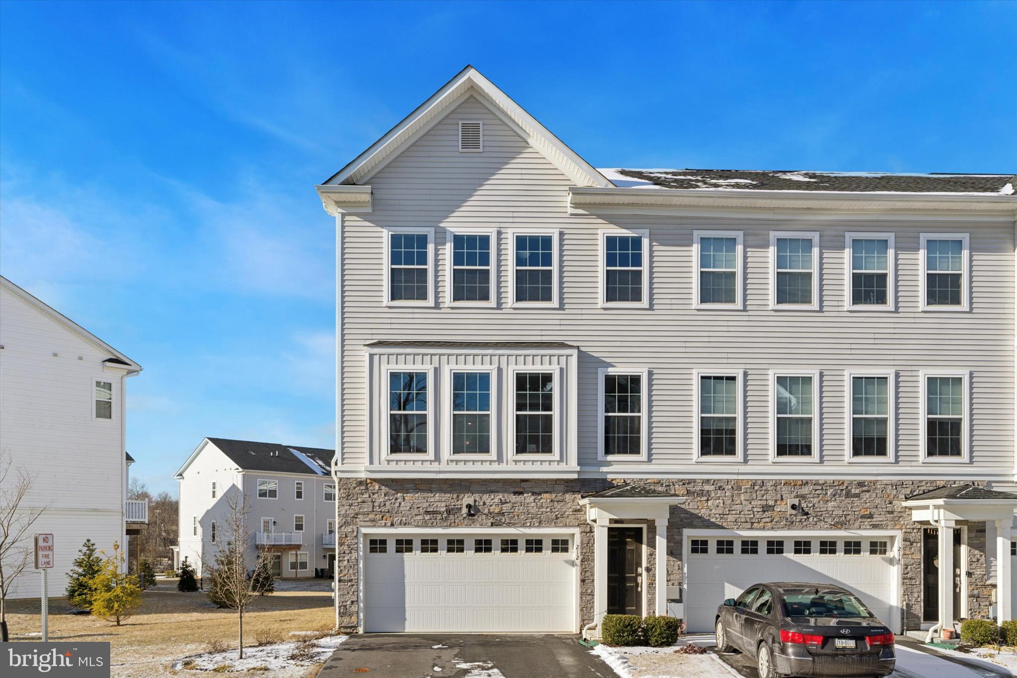 212 RED LEAF LANE