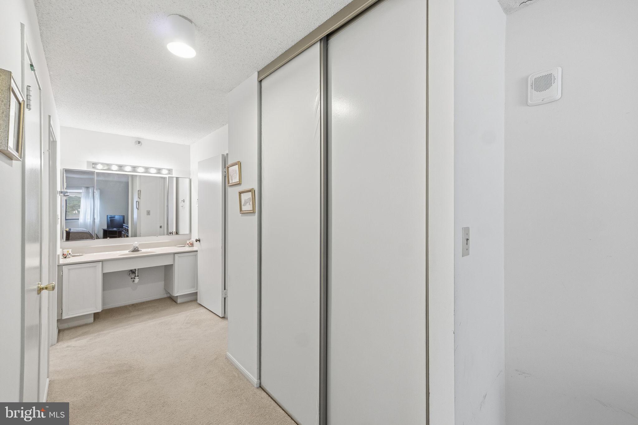 LEISURE WORLD - Residential