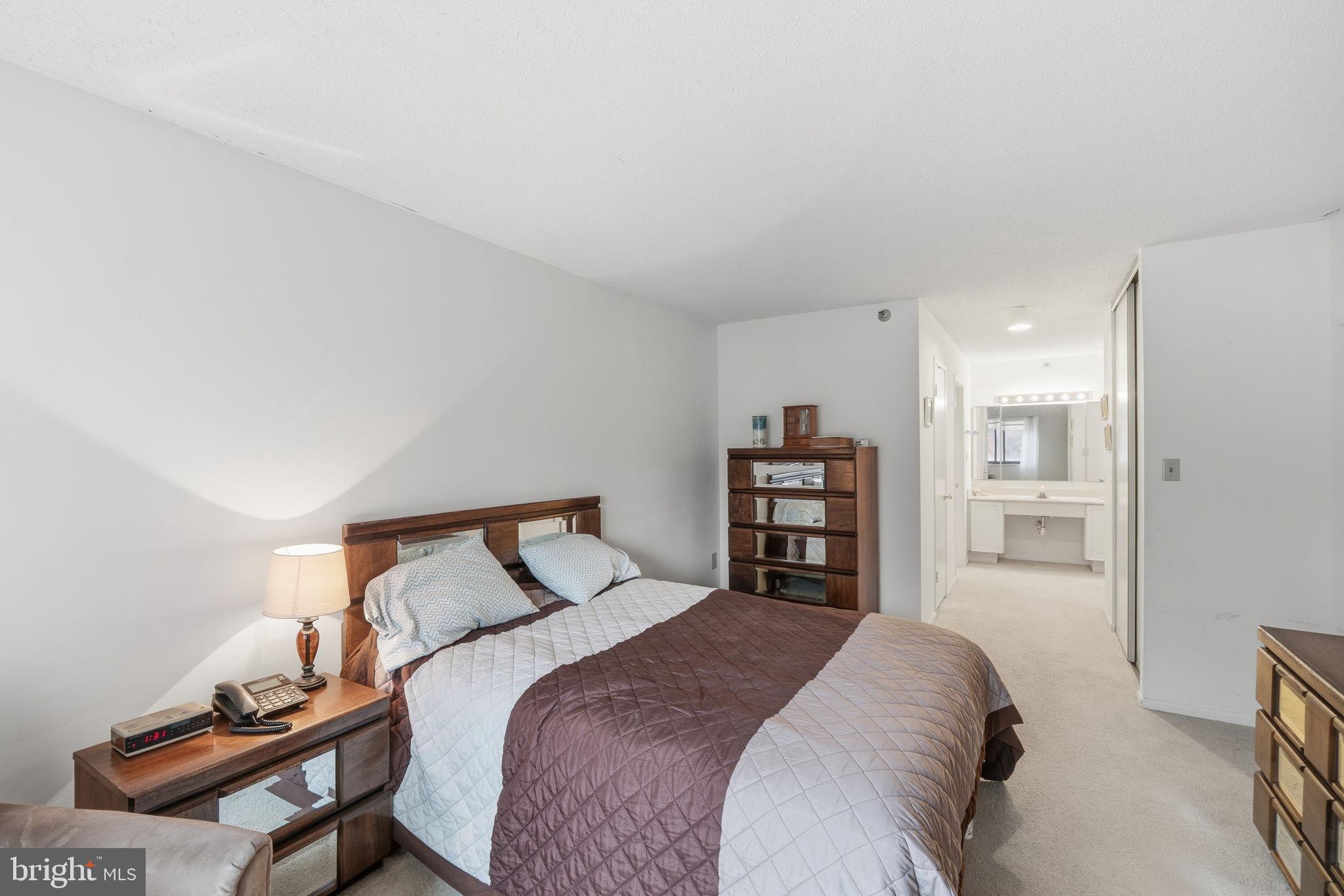 LEISURE WORLD - Residential