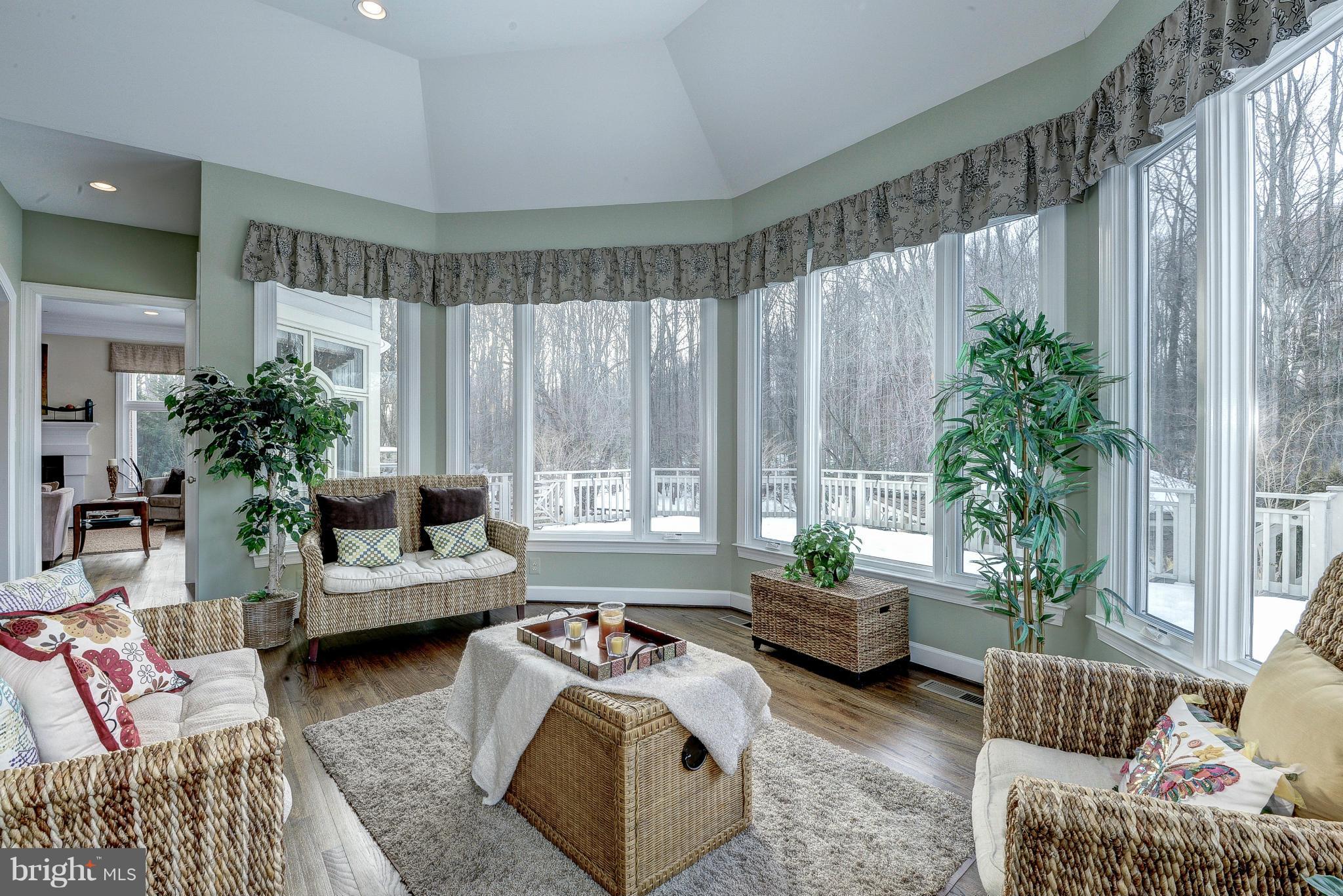 GROVEMONT - Residential