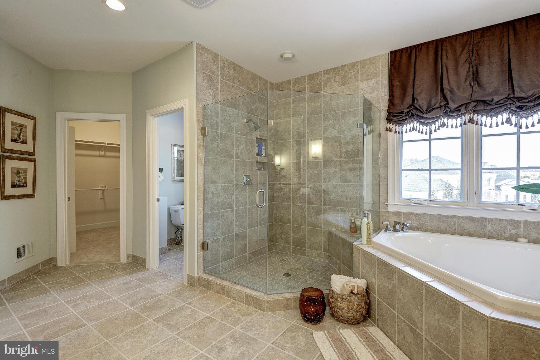 GROVEMONT - Residential