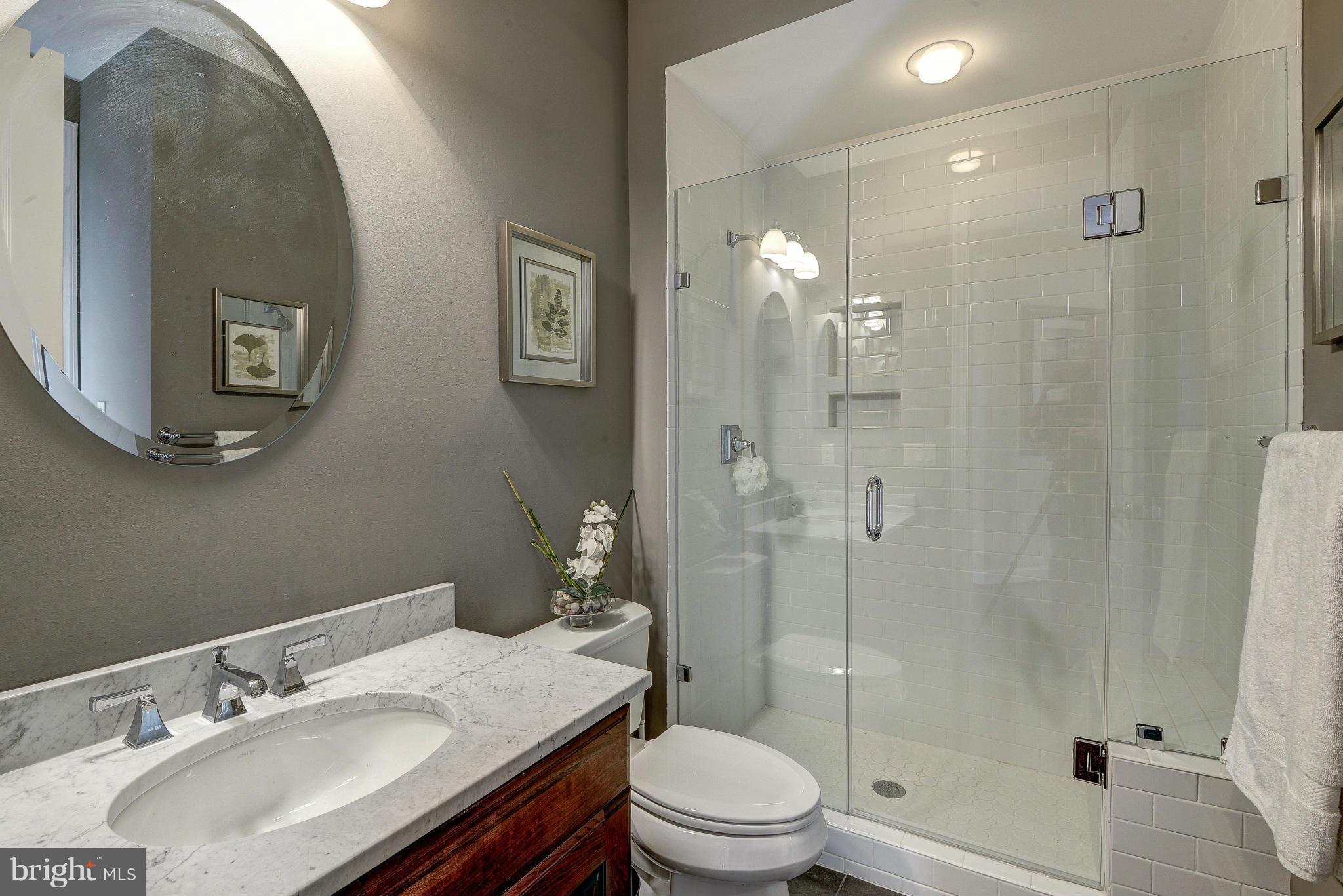 GROVEMONT - Residential