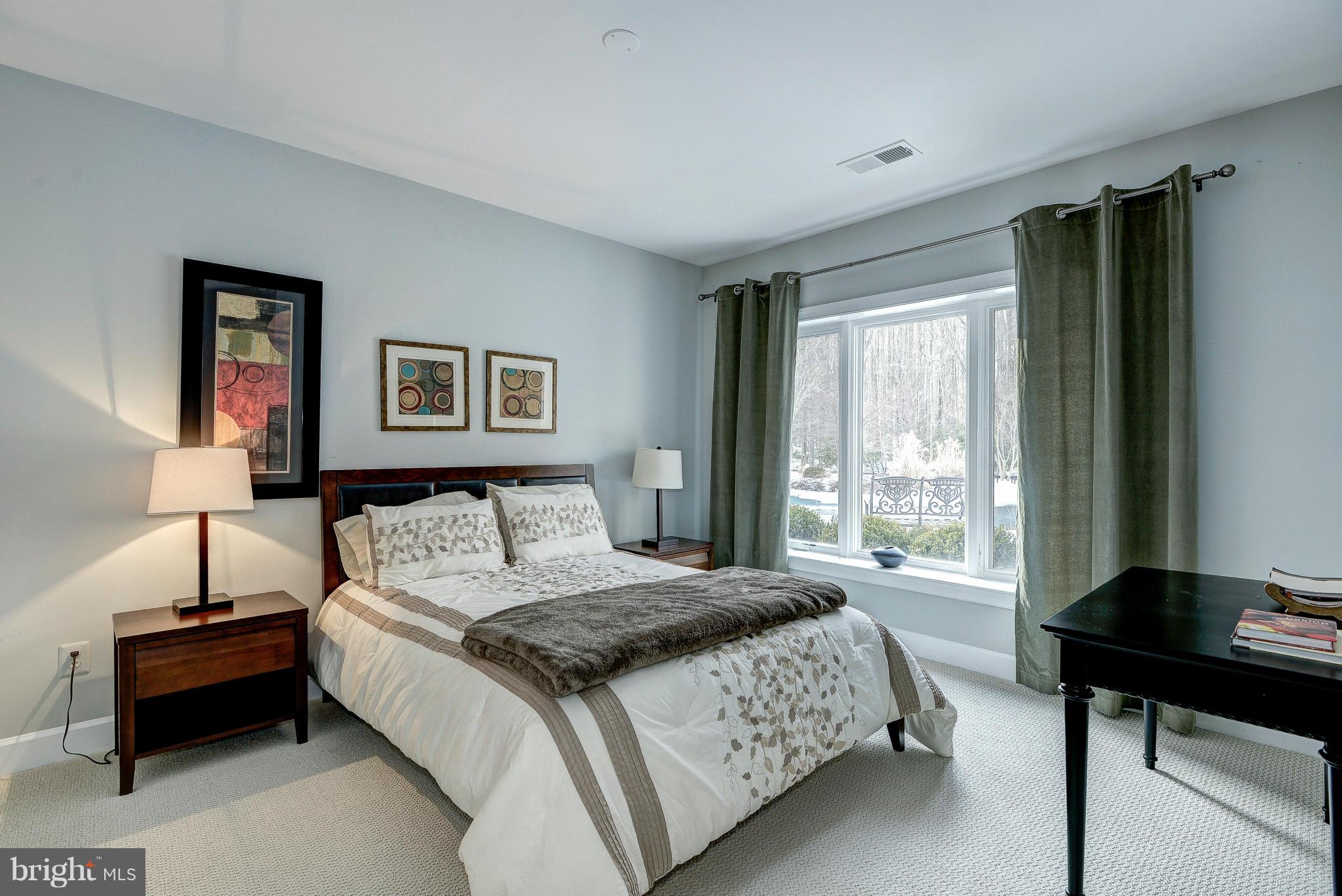 GROVEMONT - Residential