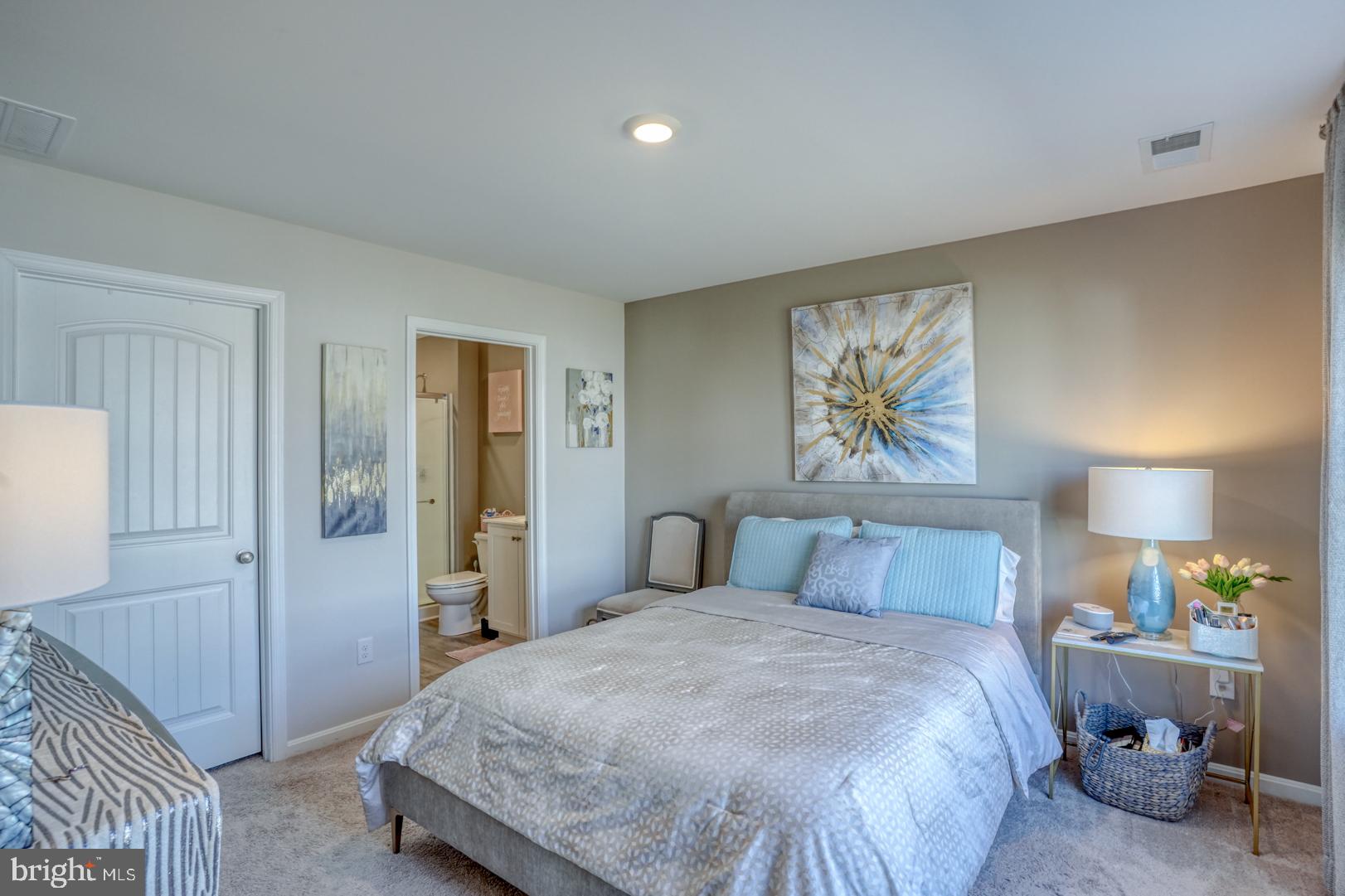 BERGMONT WOODS - Residential