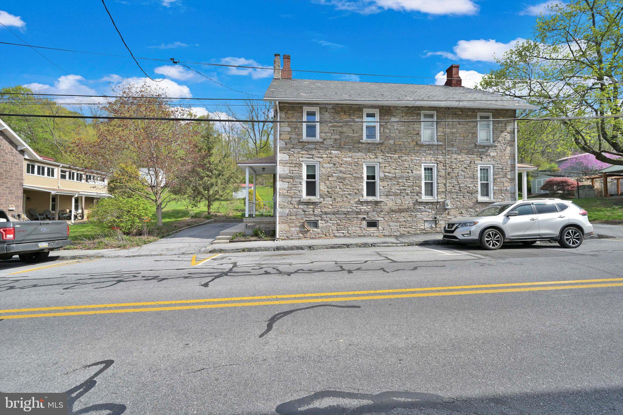 318 BOYD STREET