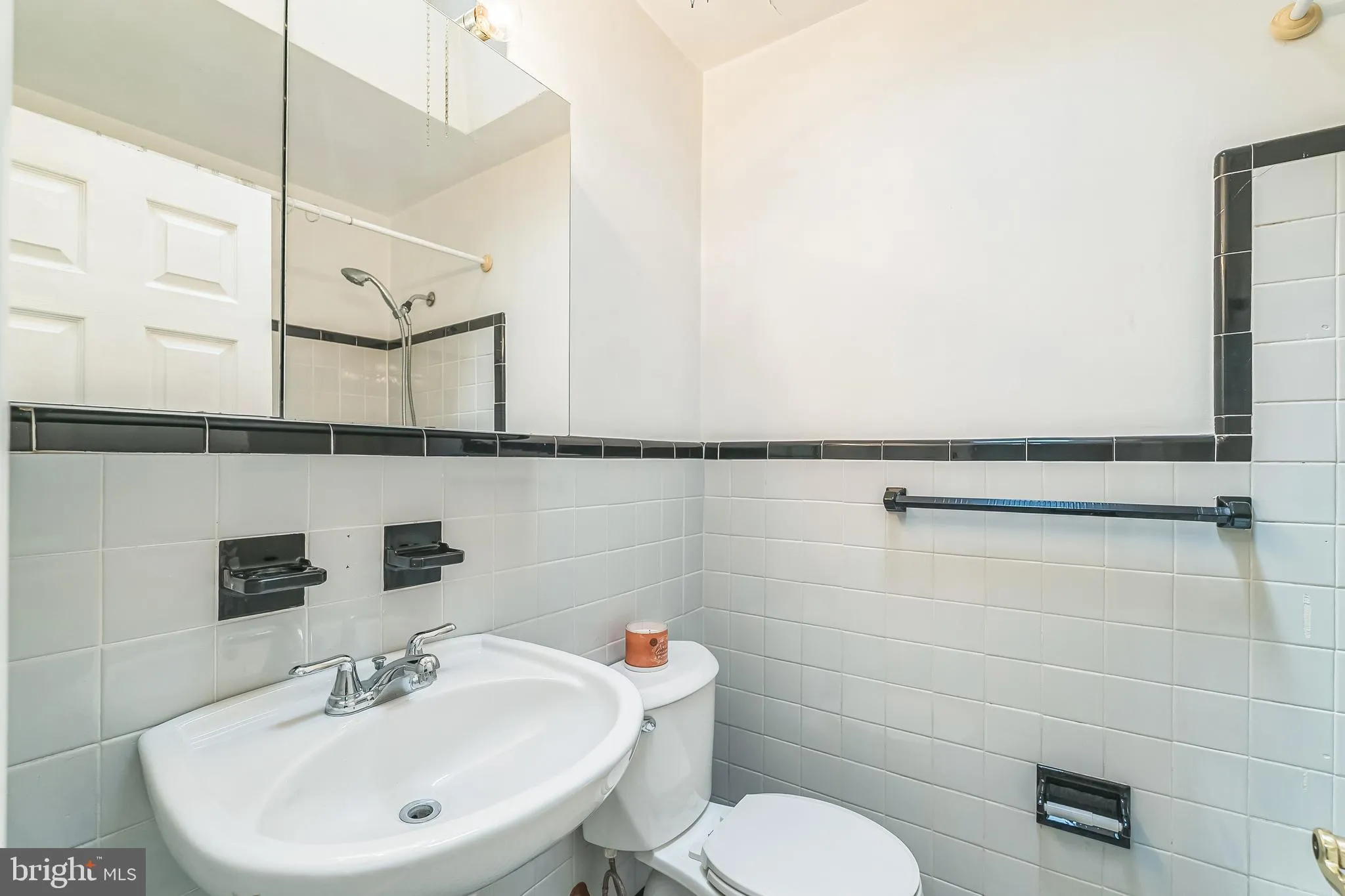 Philadelphia, Pennsylvania 19128, United States, 3 Bedrooms Bedrooms, ,2 BathroomsBathrooms,Residential,Active,113780