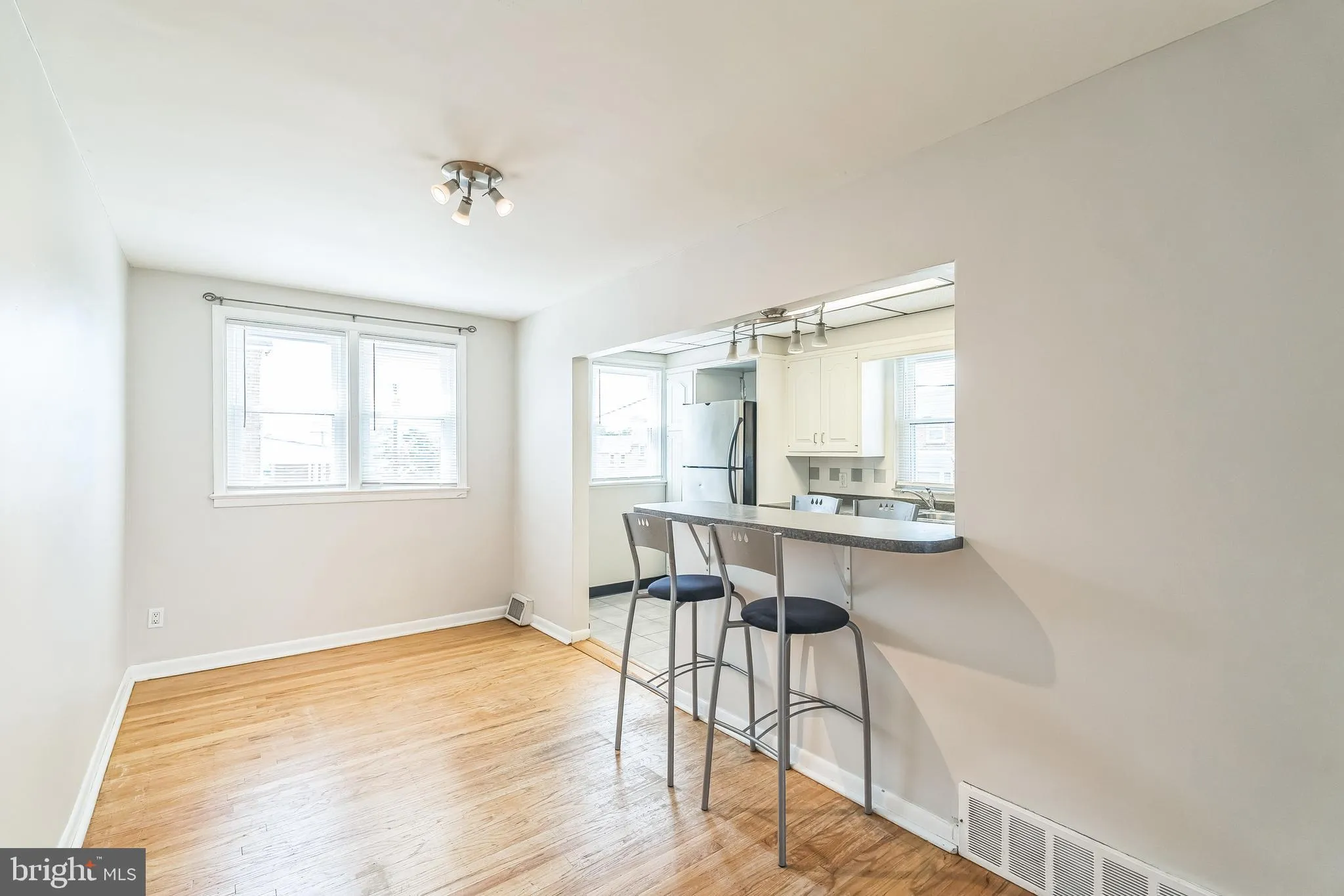 Philadelphia, Pennsylvania 19128, United States, 3 Bedrooms Bedrooms, ,2 BathroomsBathrooms,Residential,Active,113780