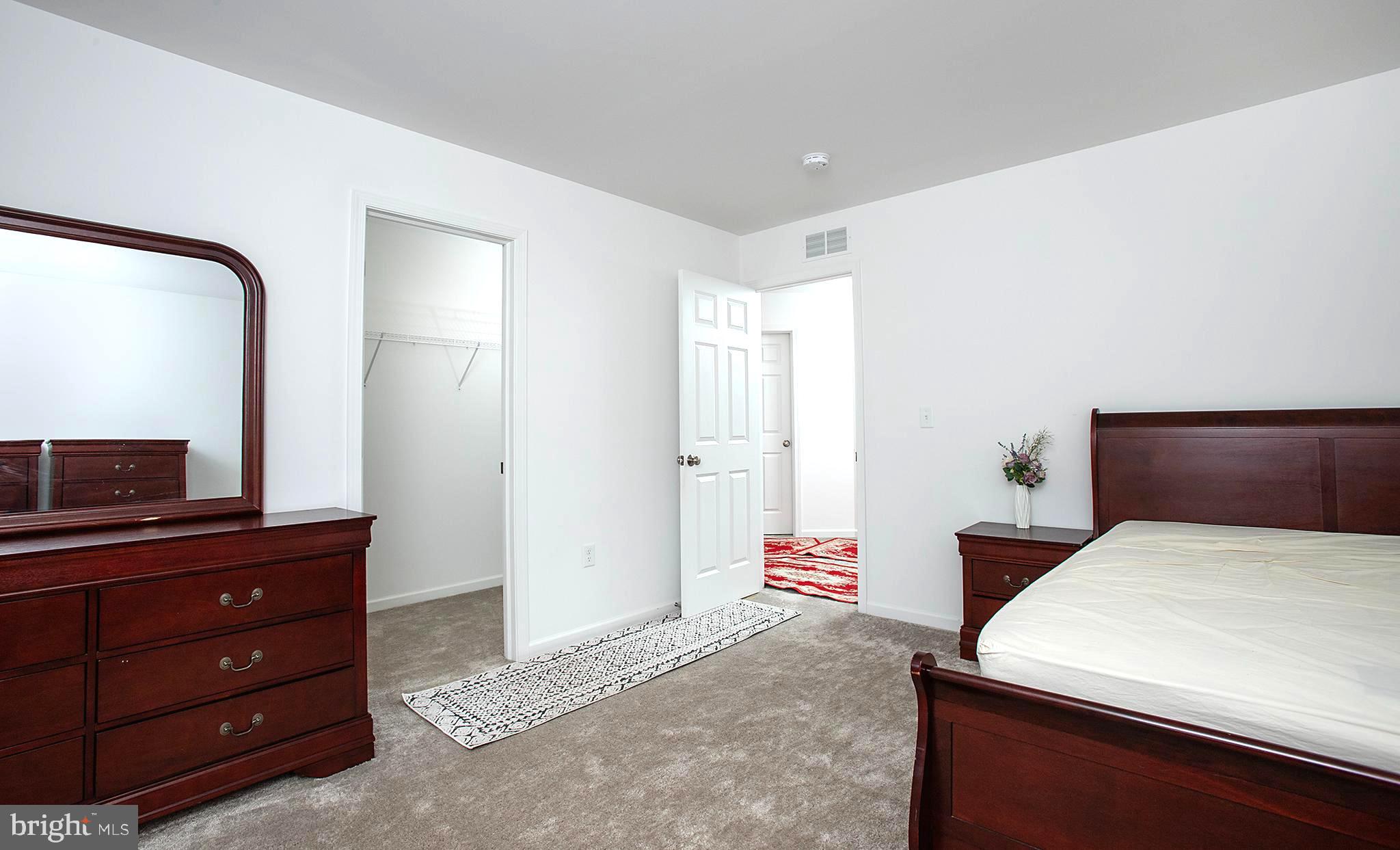 MEADOWBROOK FARMS - Residential