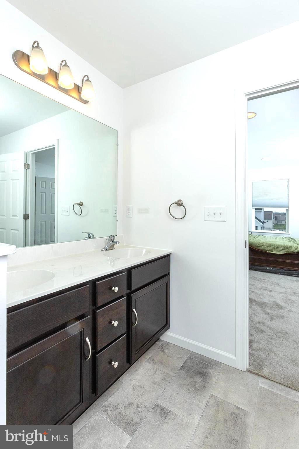 MEADOWBROOK FARMS - Residential