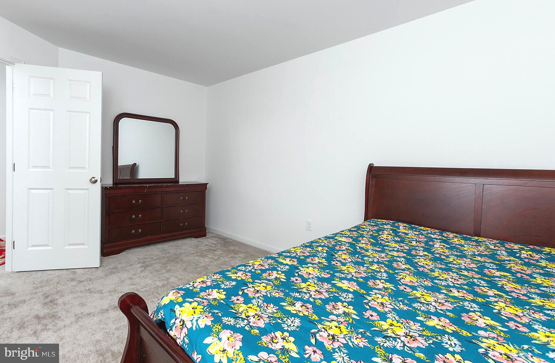 MEADOWBROOK FARMS - Residential