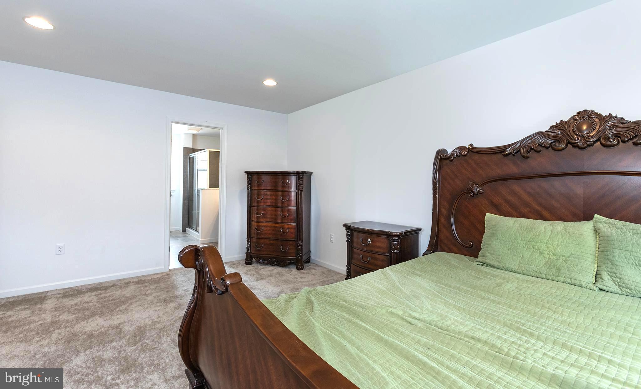 MEADOWBROOK FARMS - Residential