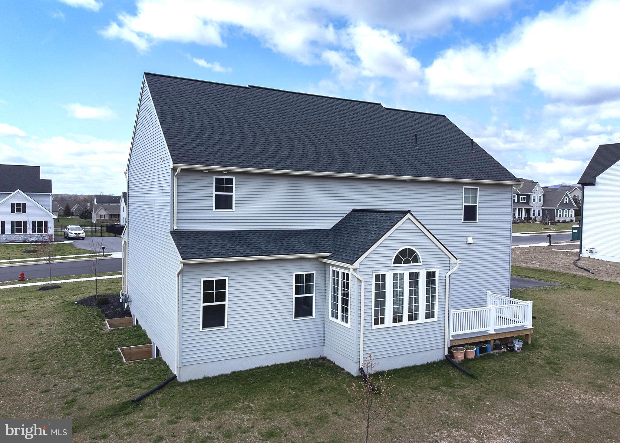 MEADOWBROOK FARMS - Residential